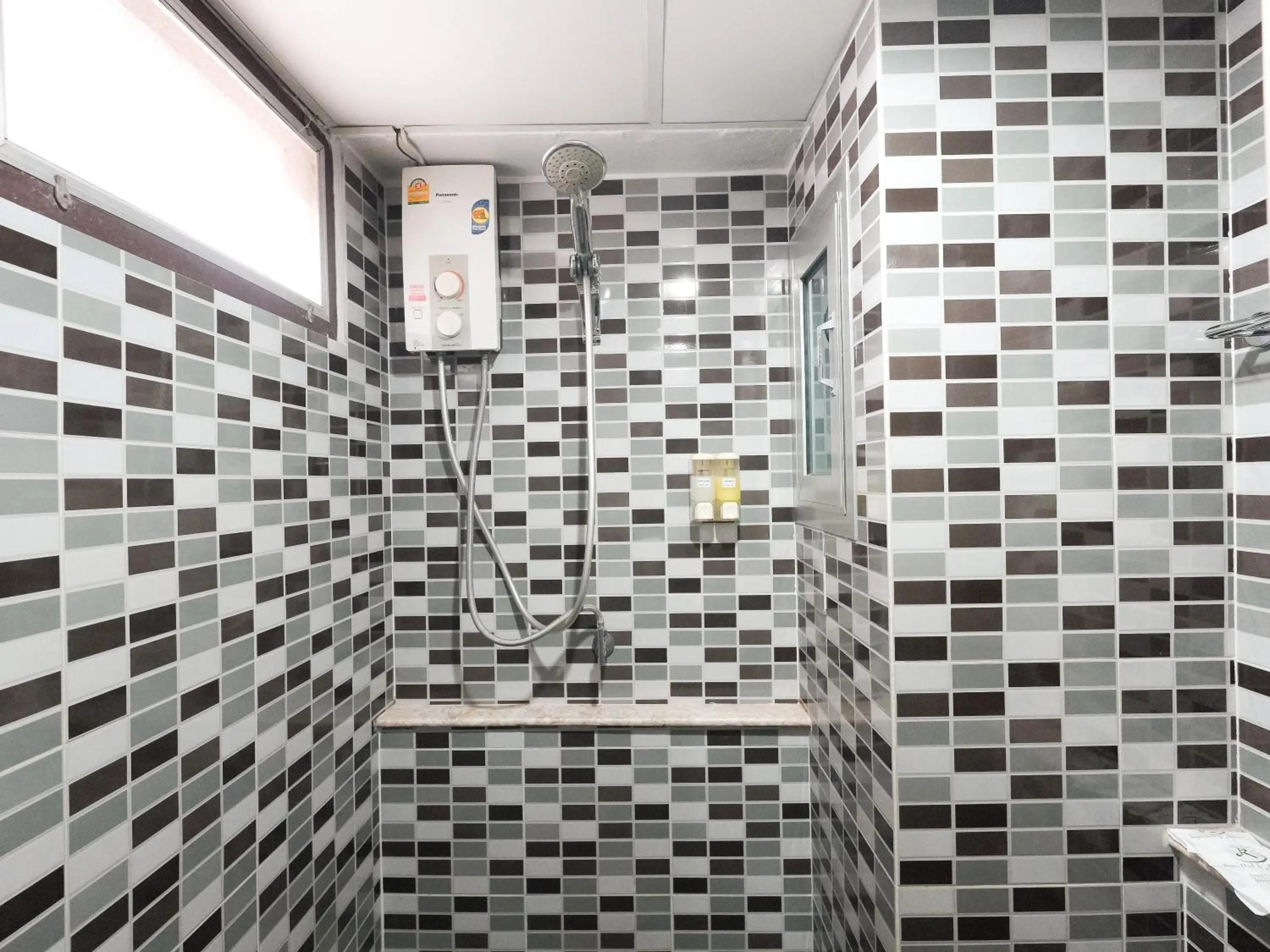 Regent Ngamwongwan Hotel