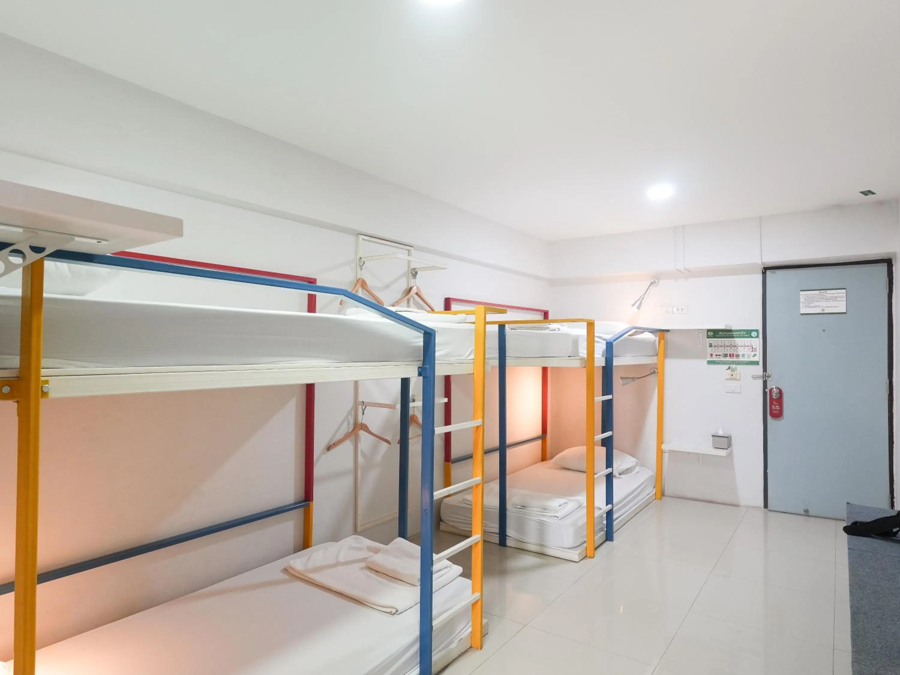 Bed in Regent Ngamwongwan Hotel