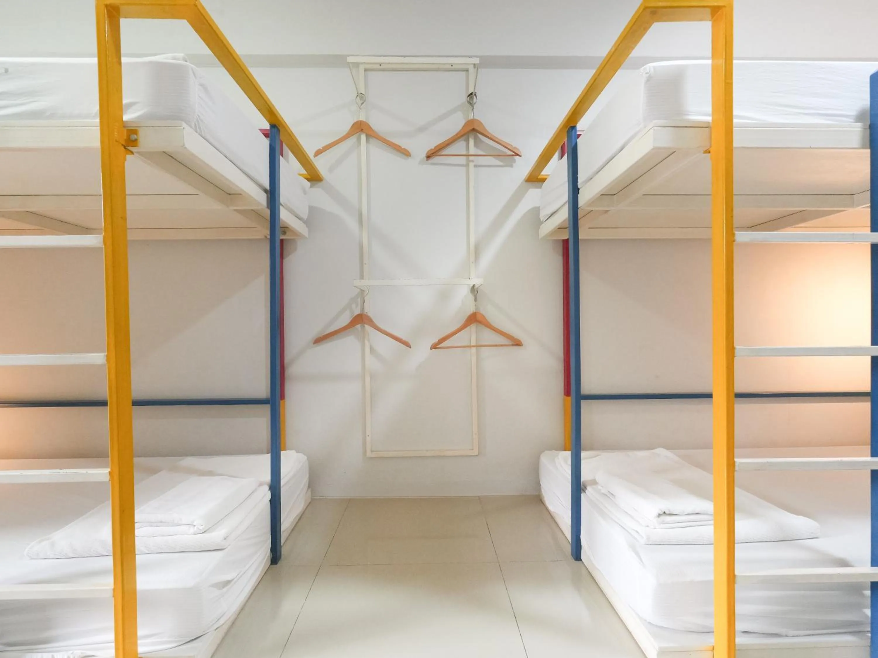 Bed in Regent Ngamwongwan Hotel