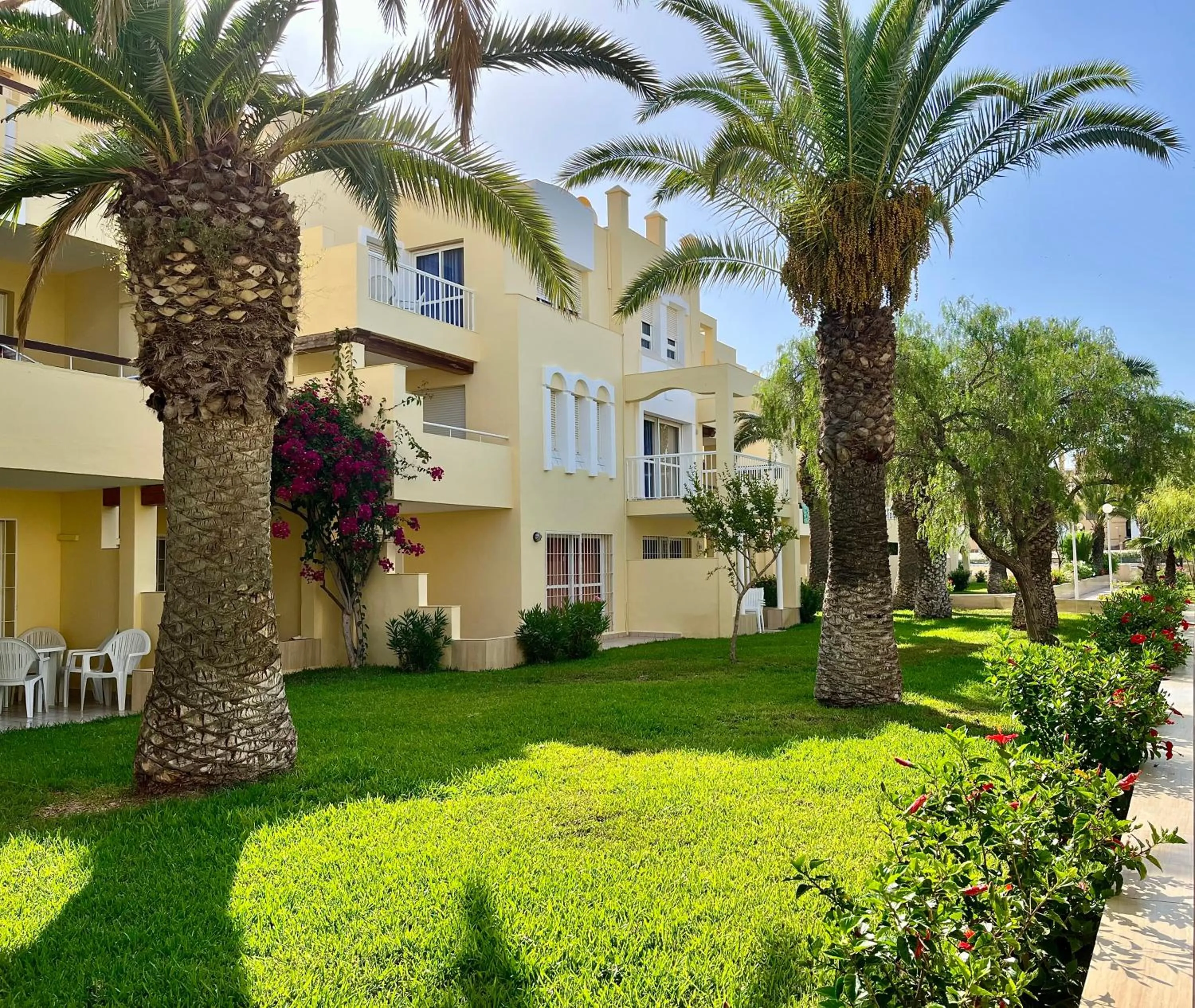 Property building in Apartamentos Moguima