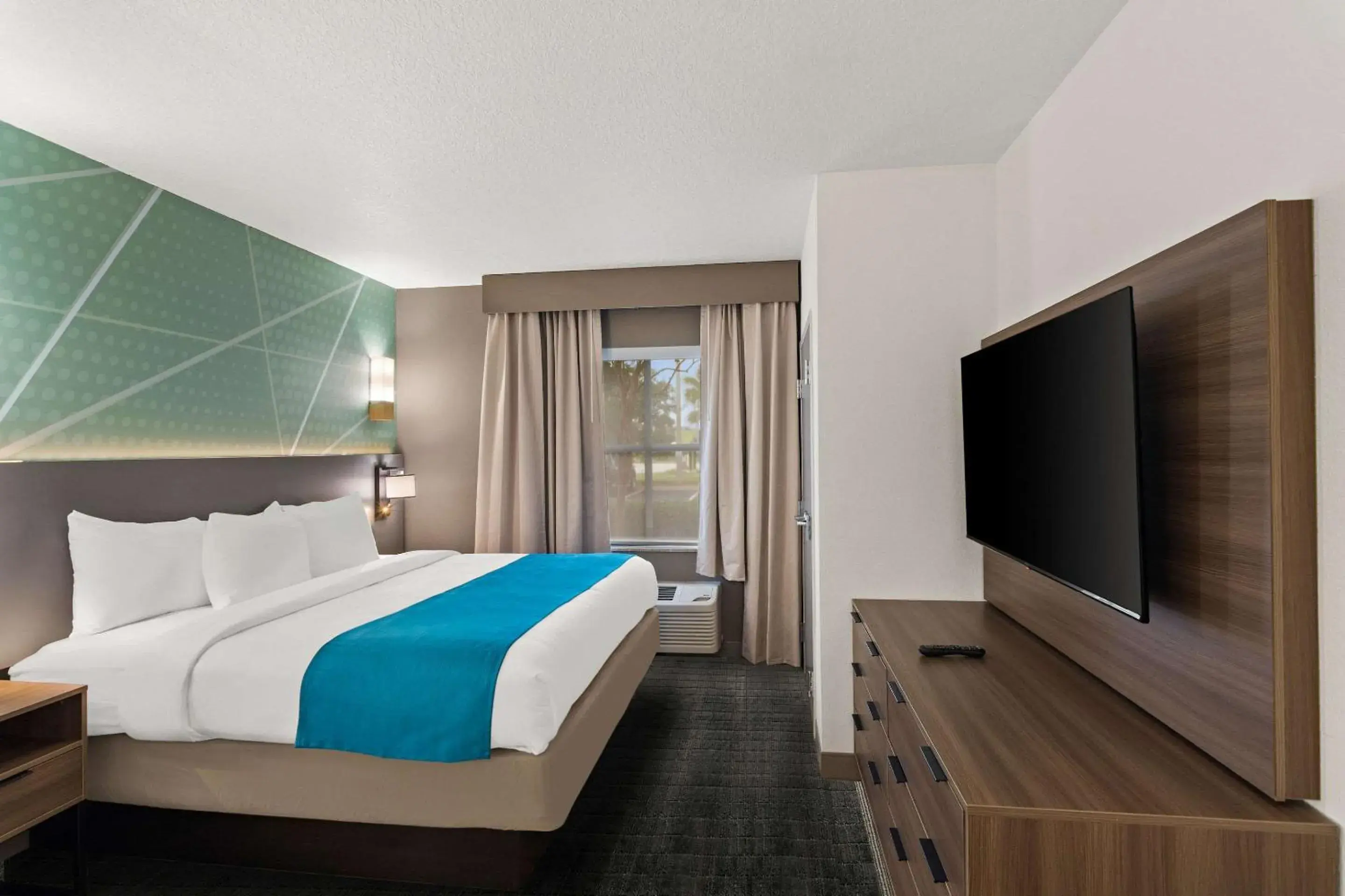 King Suite with Sofa Bed in Comfort Suites Vero Beach I-95 King Suite with Sofa Bed in Comfort Suites Vero Beach I-95