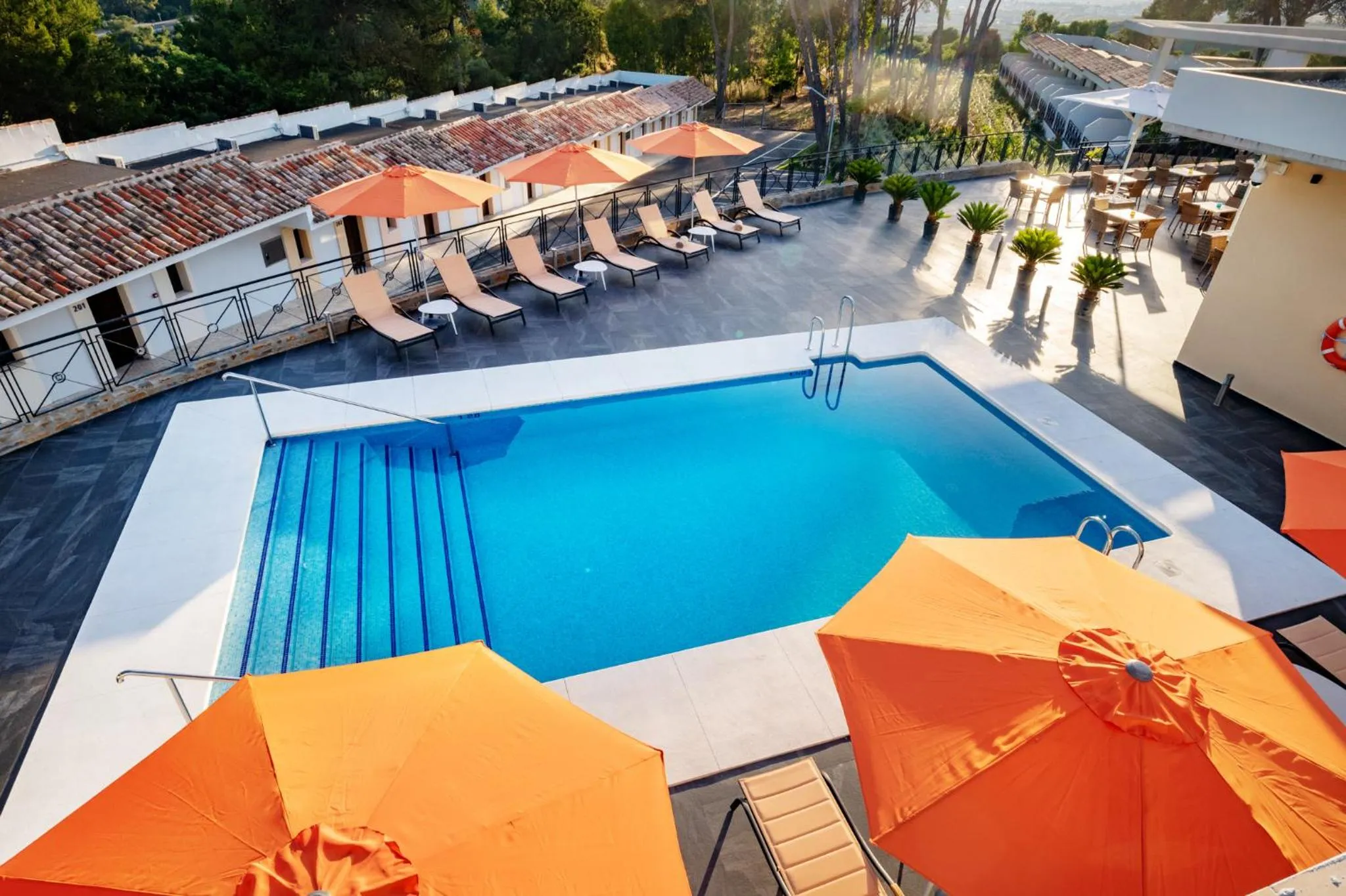 Swimming pool in Hotel Admiral San Roque