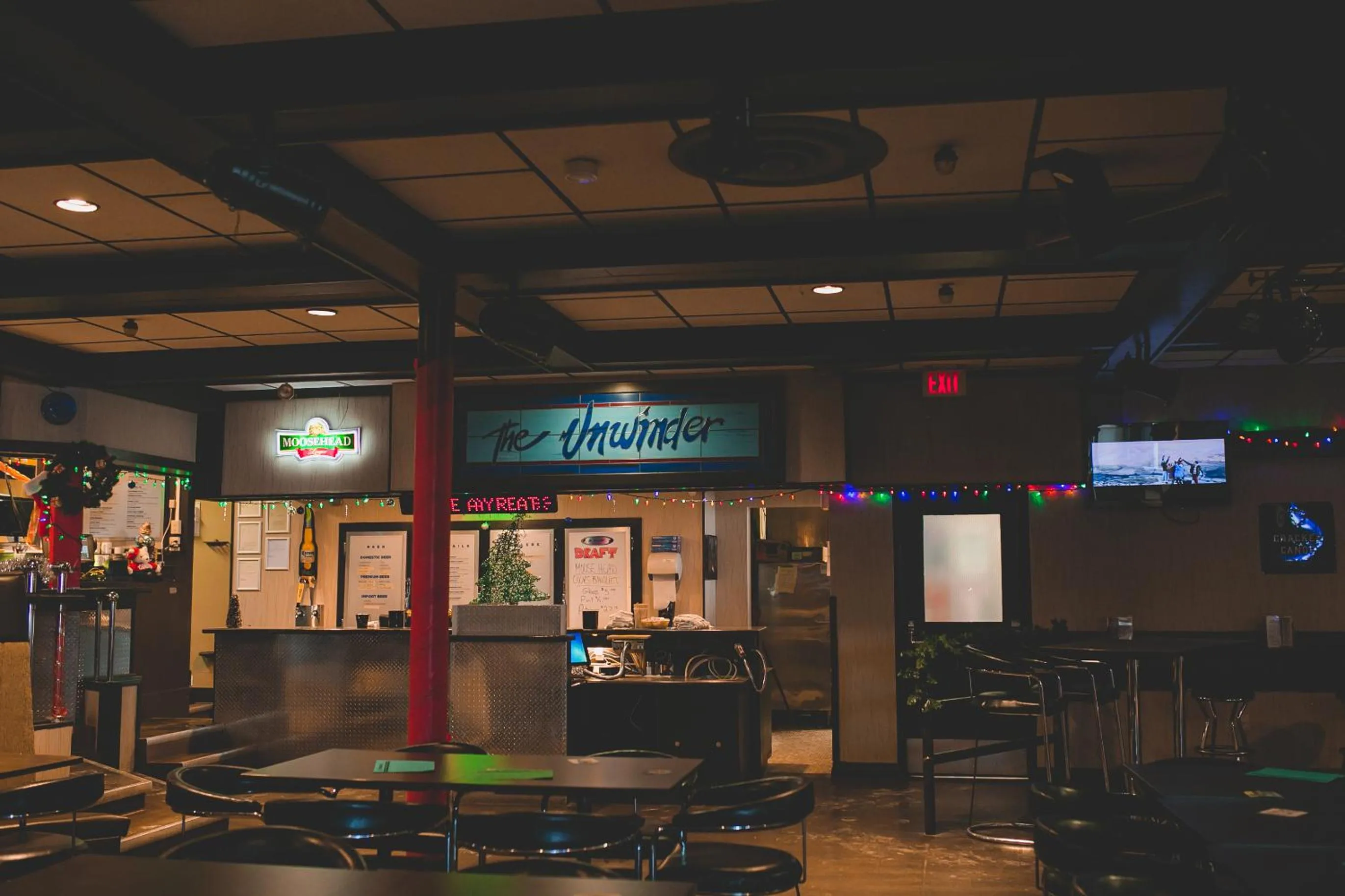 Lounge or bar in Victoria Inn Flin Flon