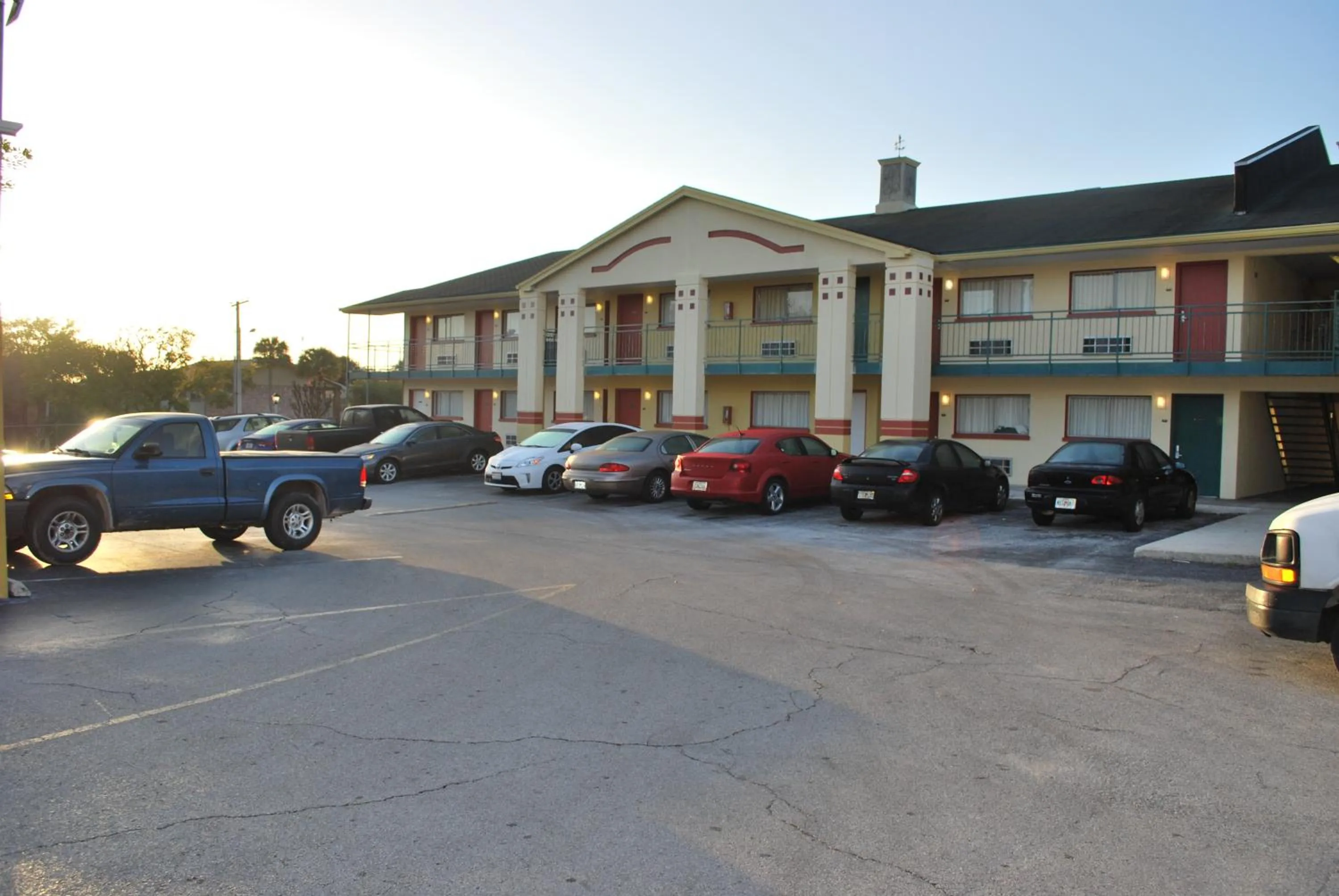 Property building in Best Motel Lakeland