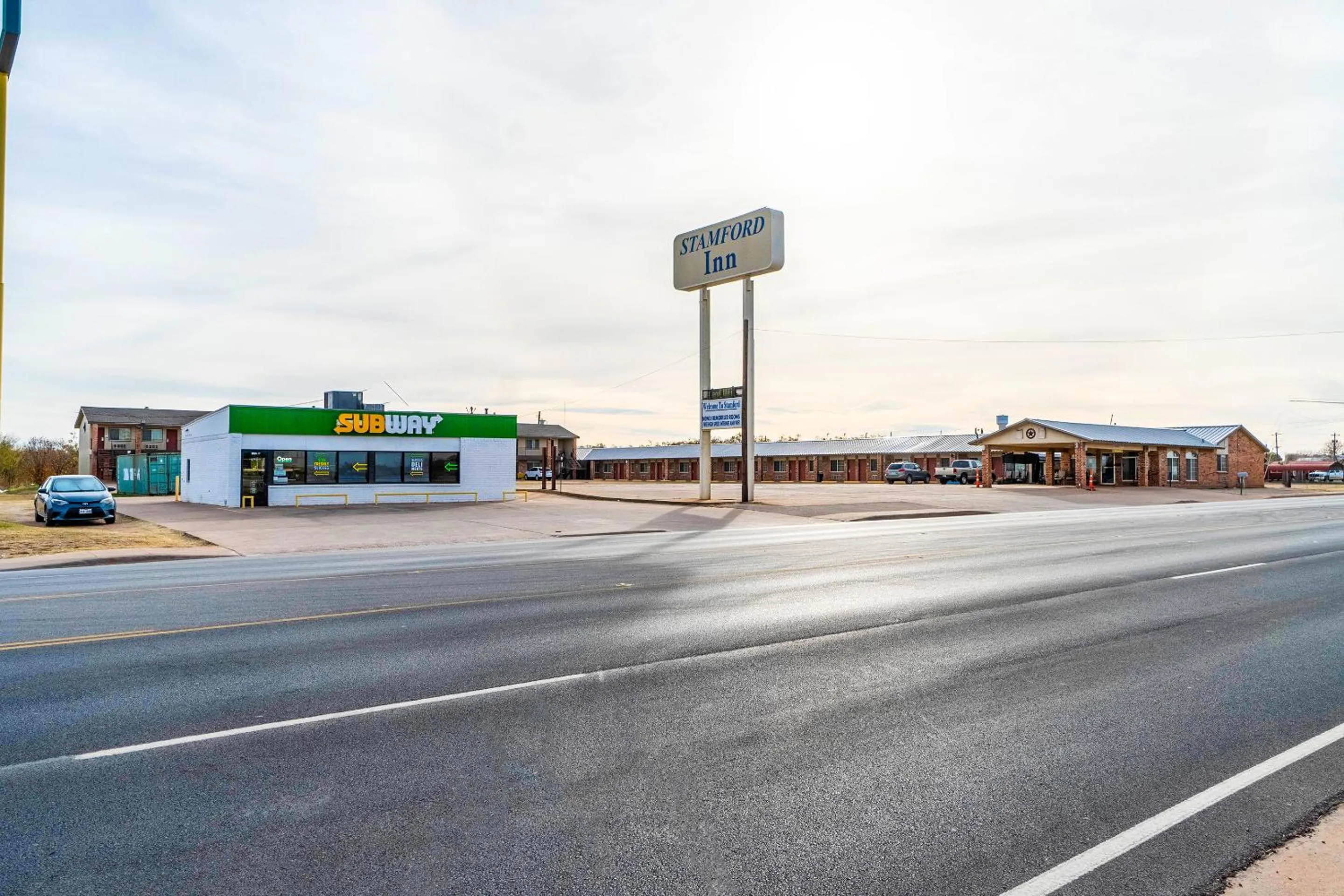 Facade/entrance in Stamford Inn By OYO