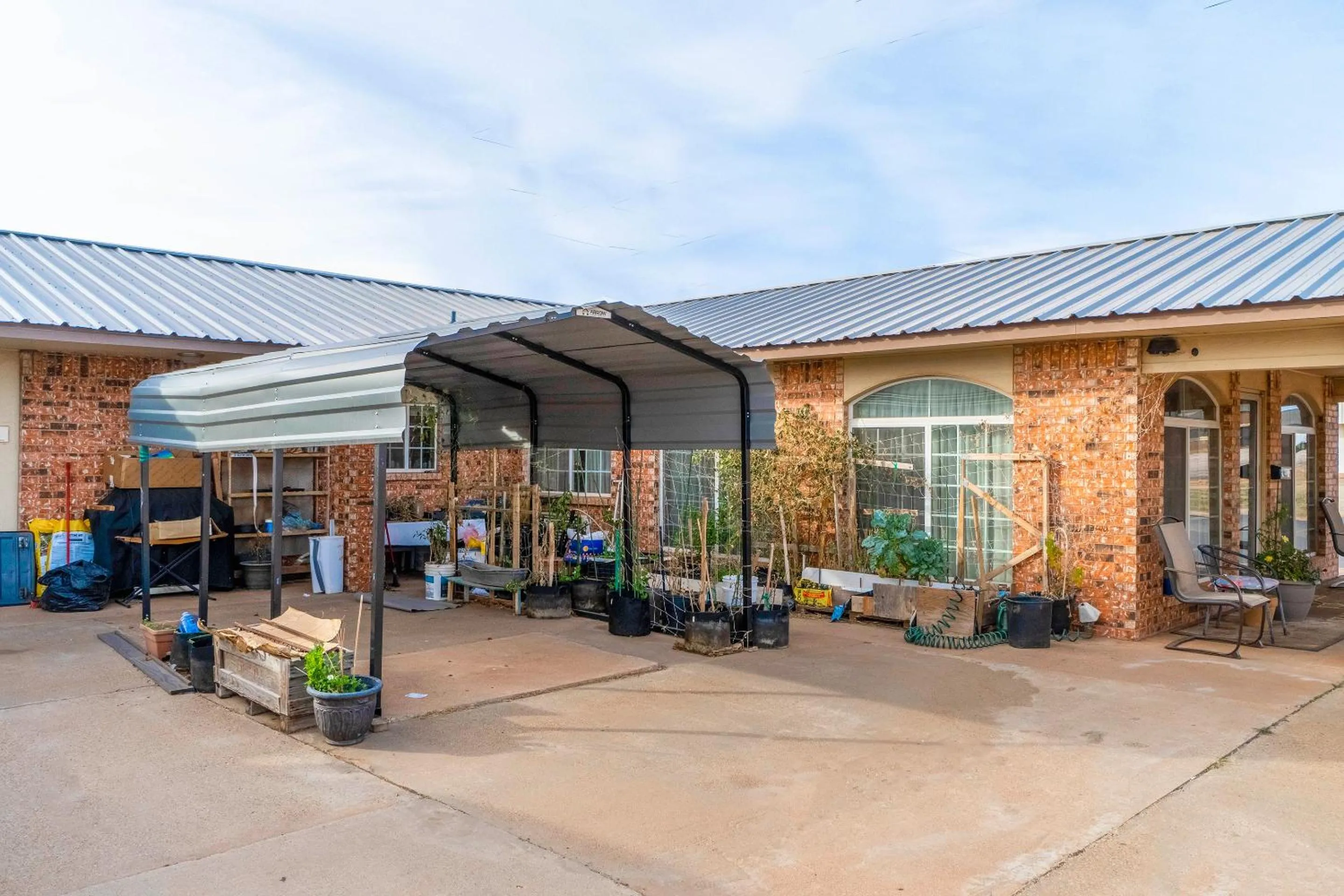 Area and facilities in Stamford Inn By OYO