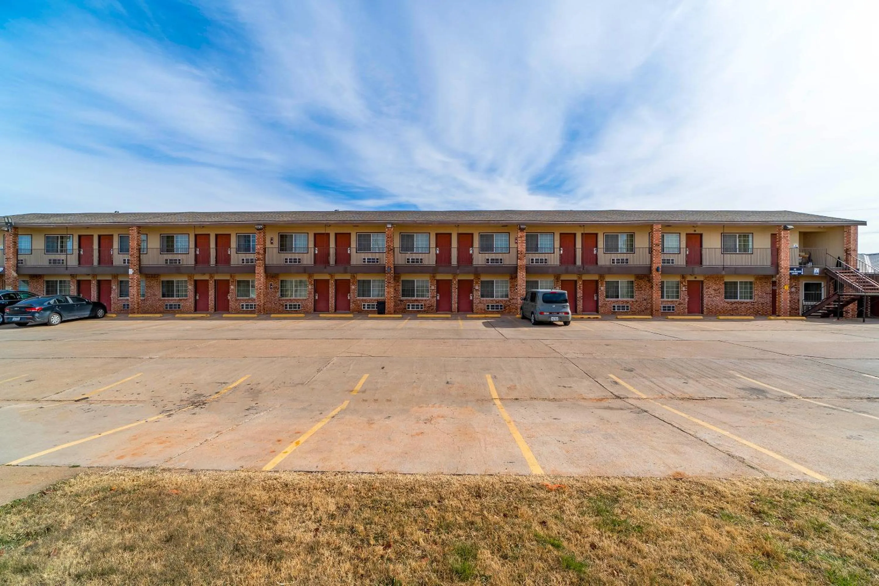 Parking in Stamford Inn By OYO