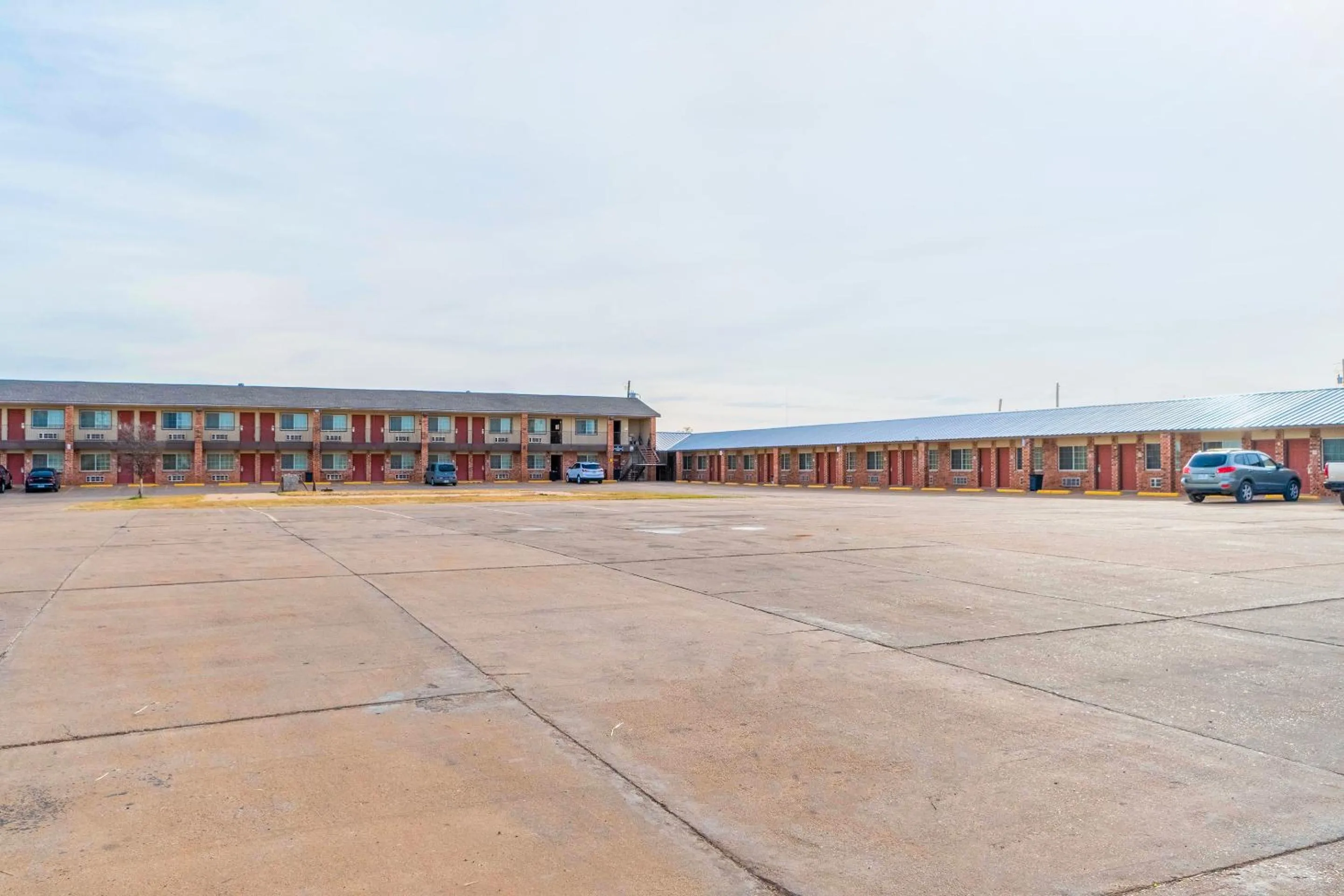 Parking in Stamford Inn By OYO