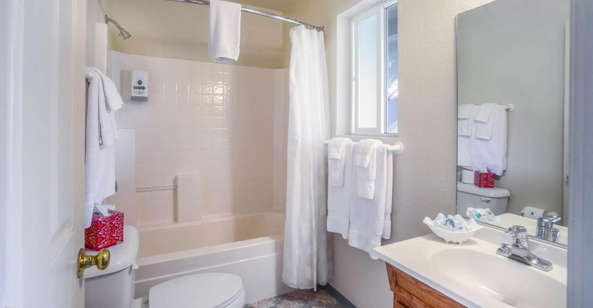 Bathroom in Inn of the Lost Coast