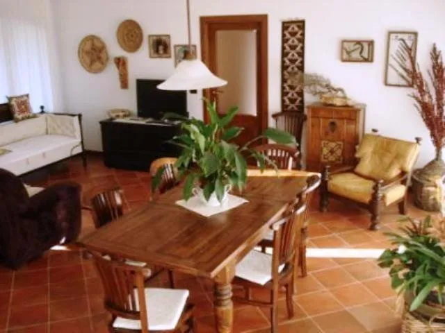 Dining area in B&B Castiglias