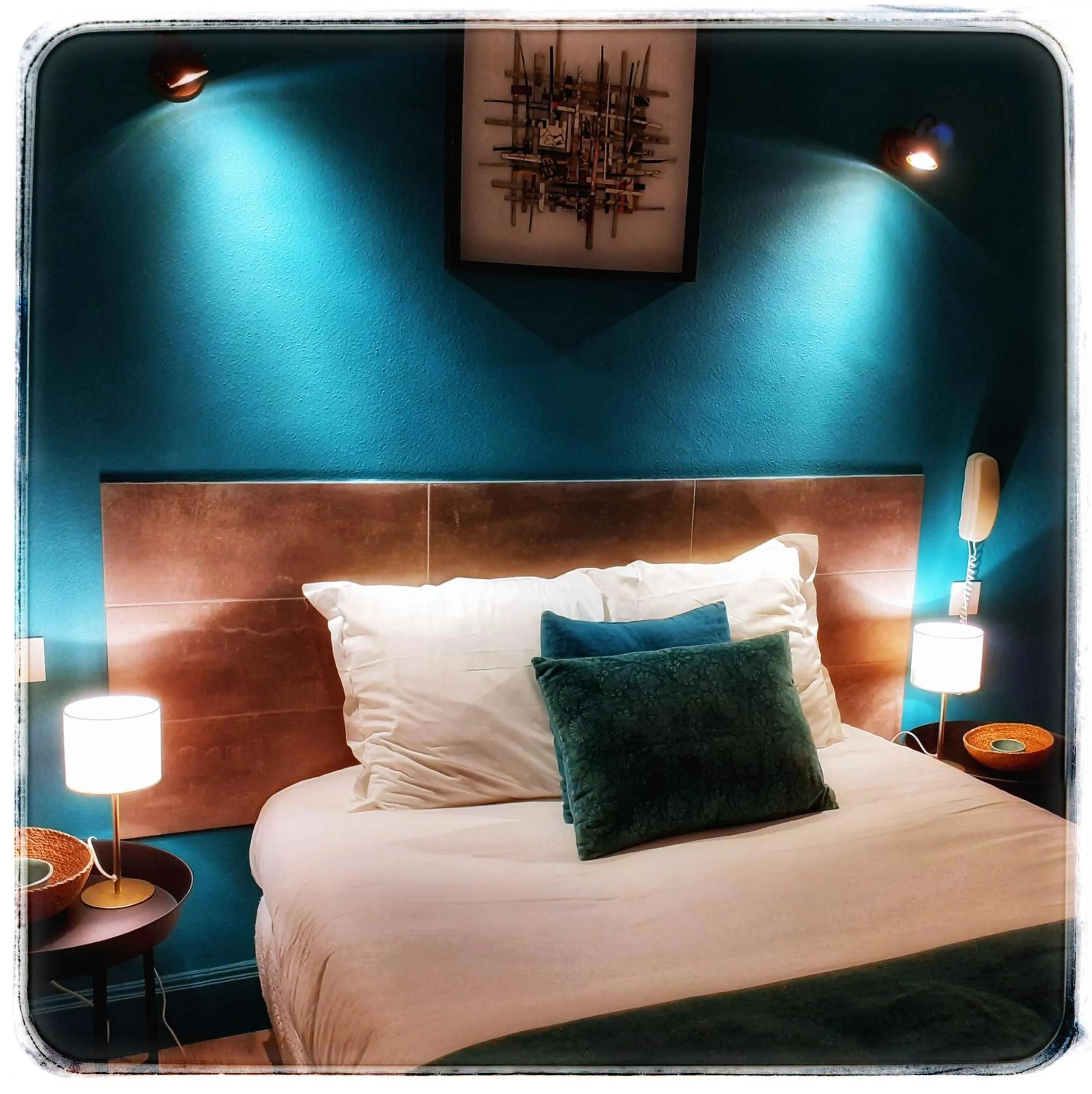 Bedroom, Bed in L'Instant Sévigné