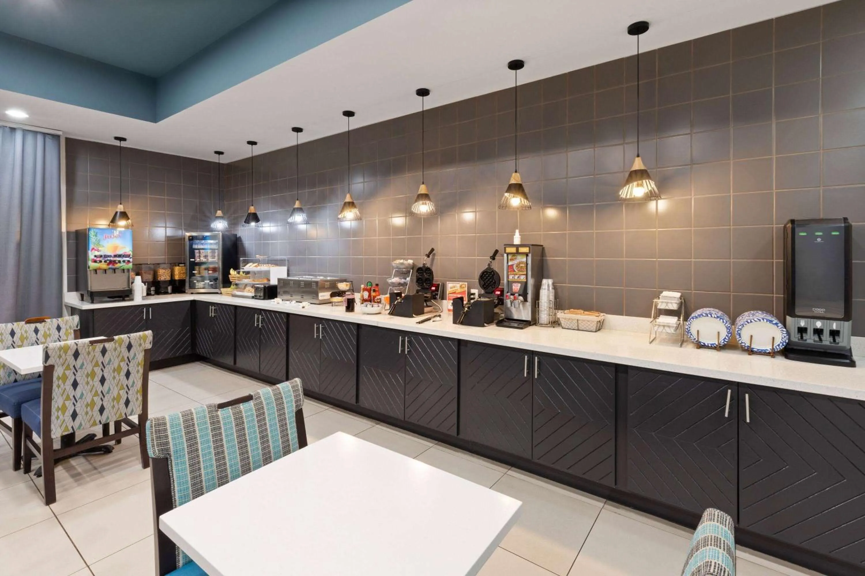 Breakfast in La Quinta by Wyndham Austin NW/Lakeline Mall