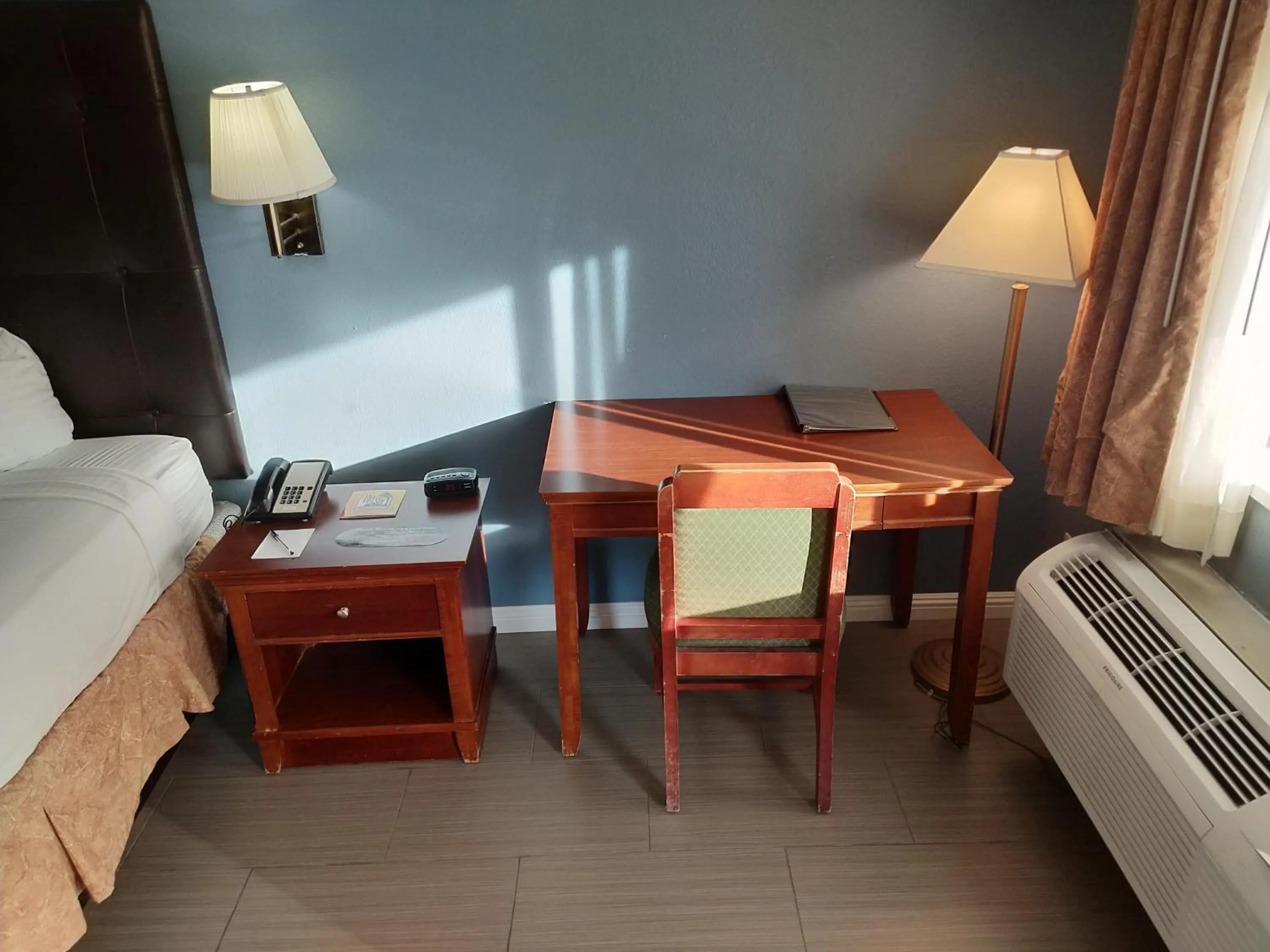 Seating area in Rio Del Sol Inn Needles