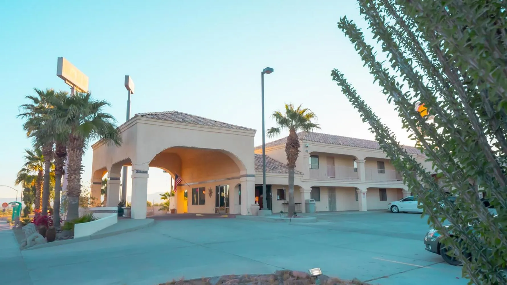Property building in Rio Del Sol Inn Needles