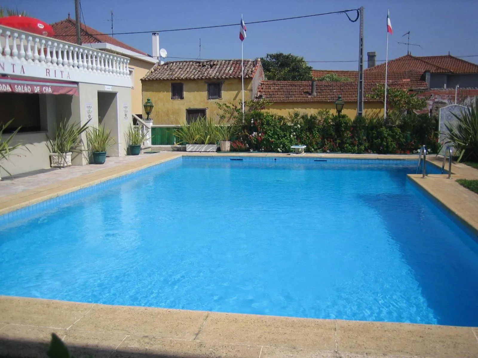 Swimming pool in Hotel Santa Rita