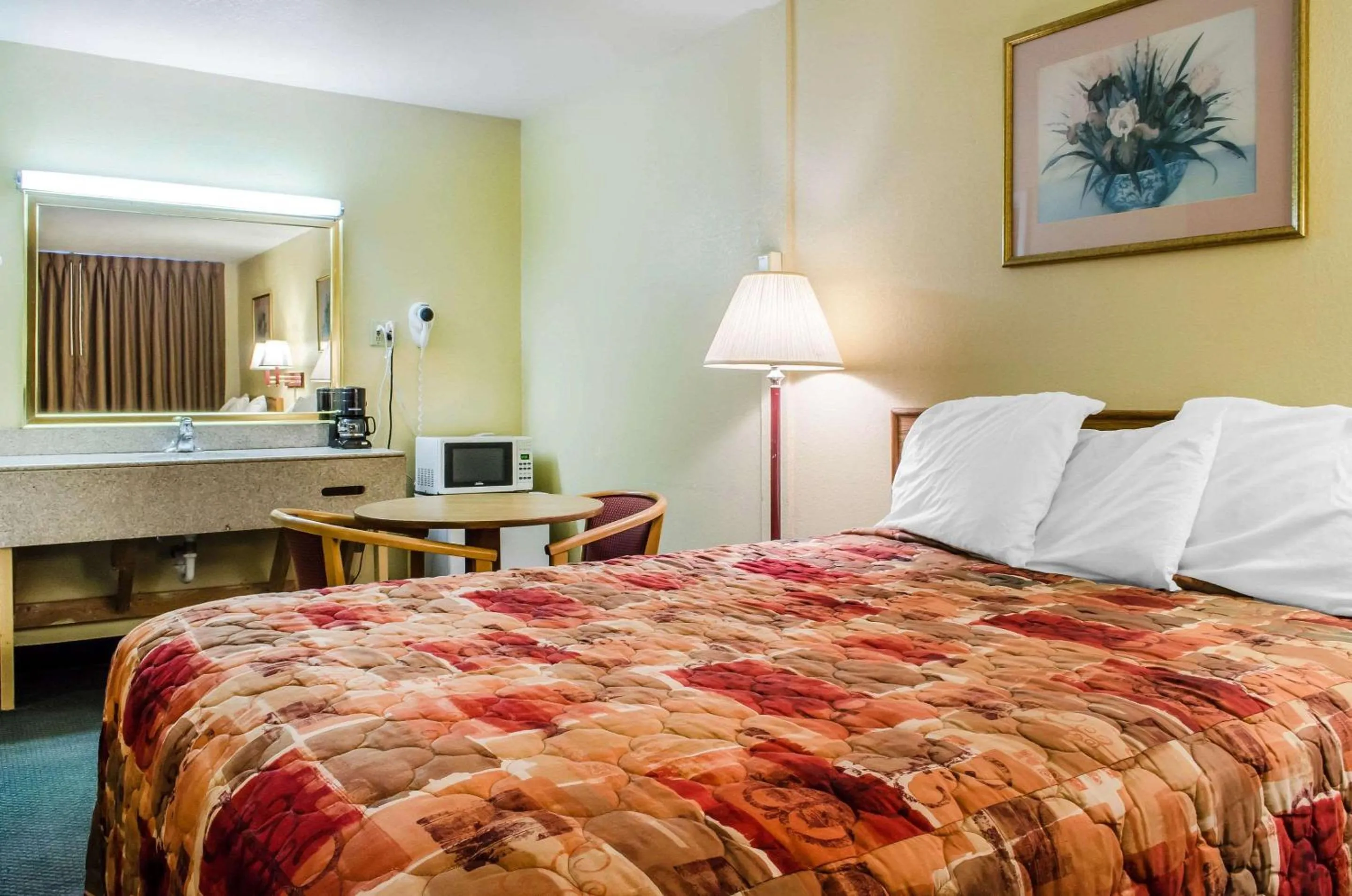 Photo of the whole room, Bed in Relax Inn