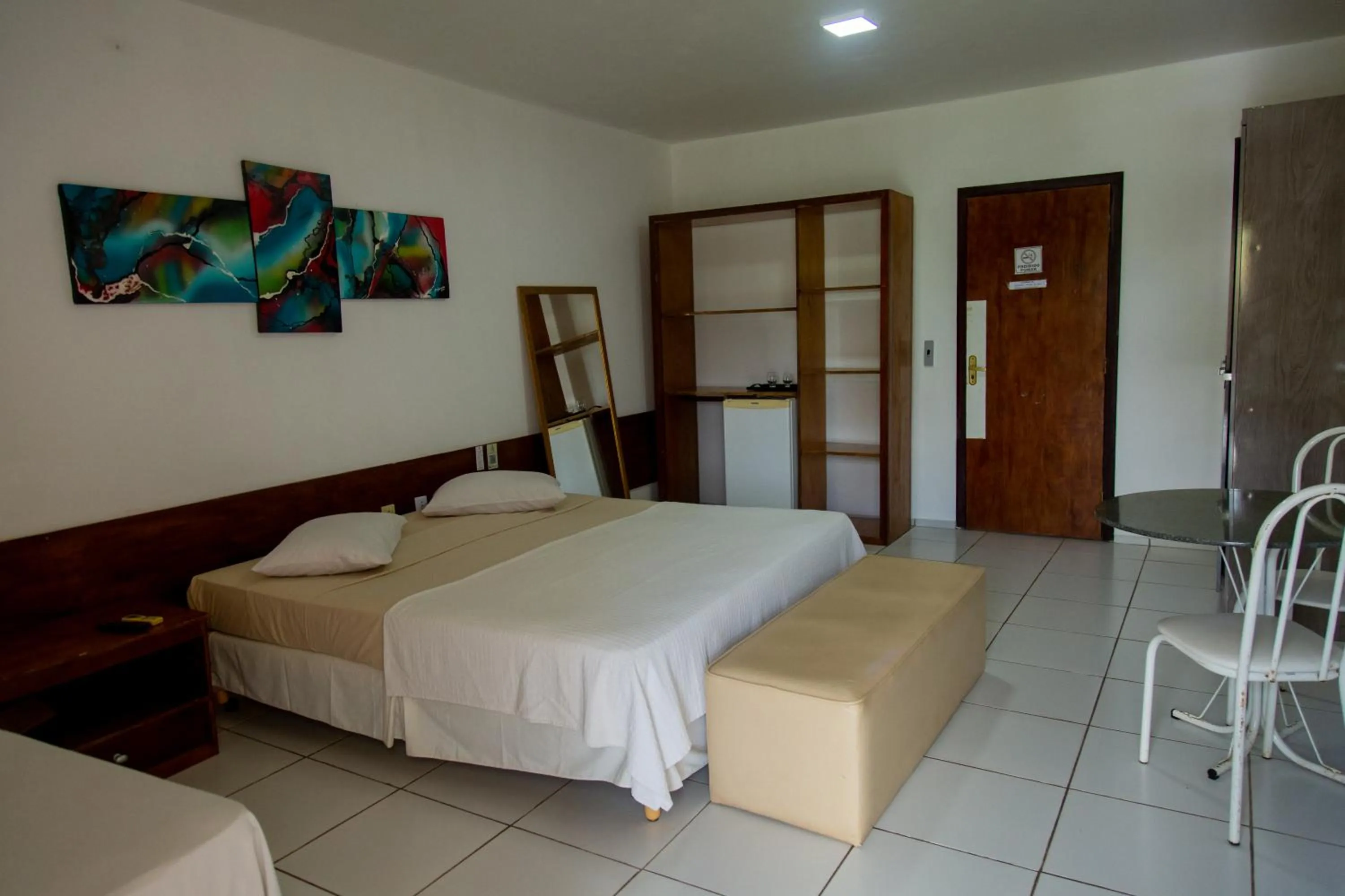 Property building, Bed in Delta Park Hotel