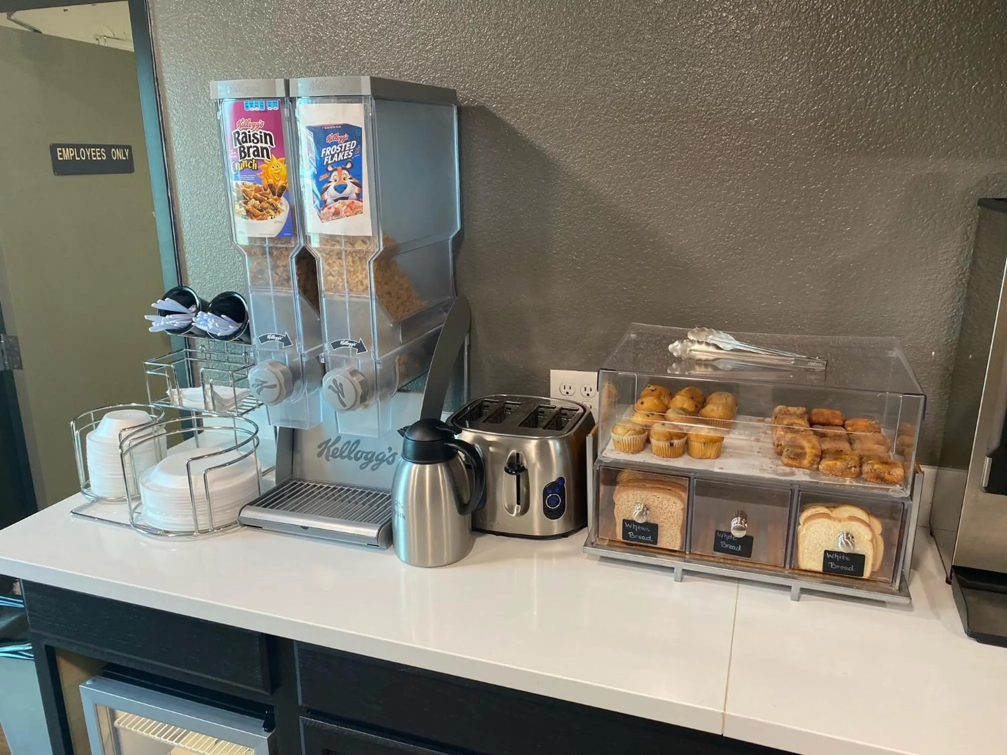 Breakfast in Quality Inn Yuba City-Marysville