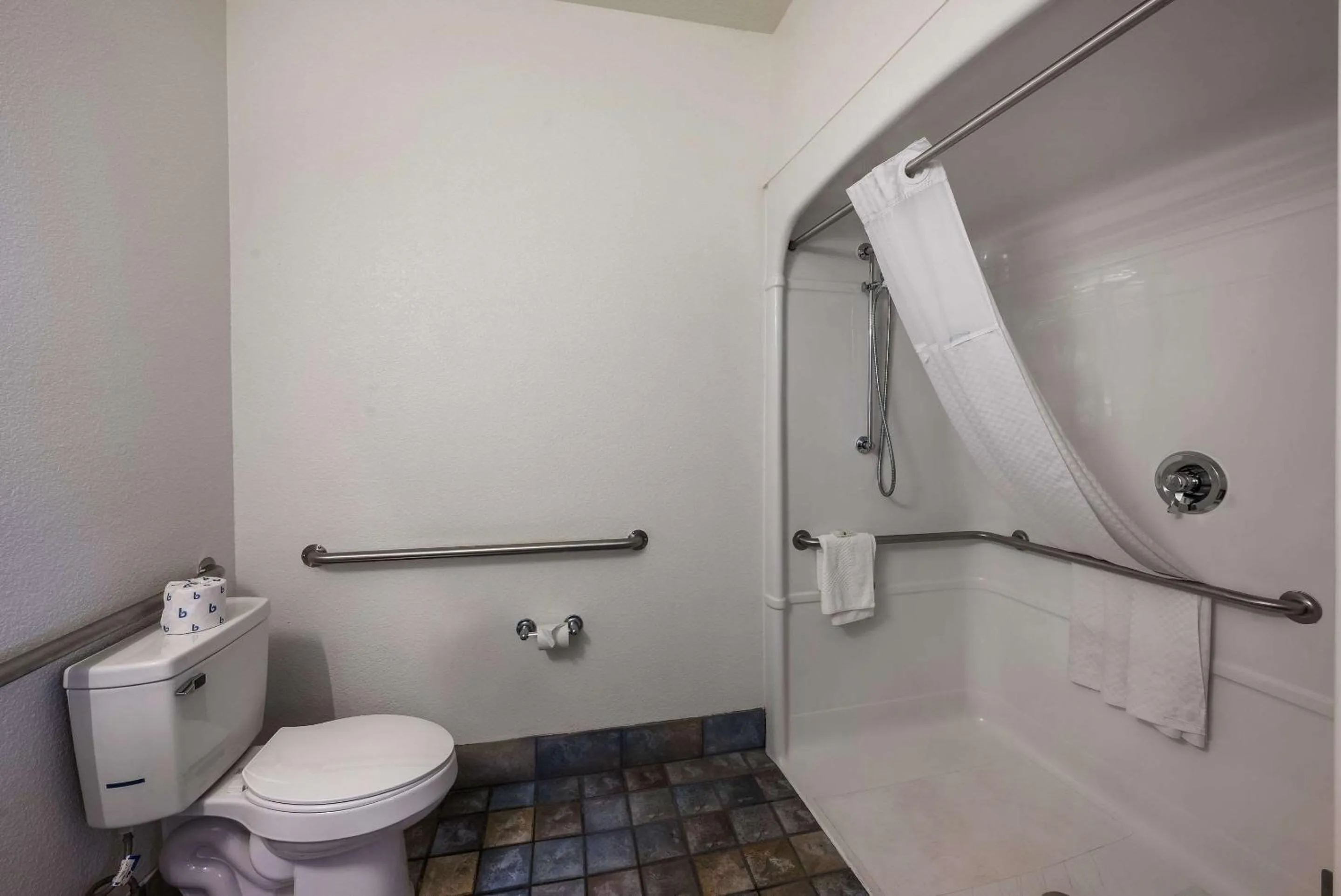 Bedroom in Quality Inn Yuba City-Marysville