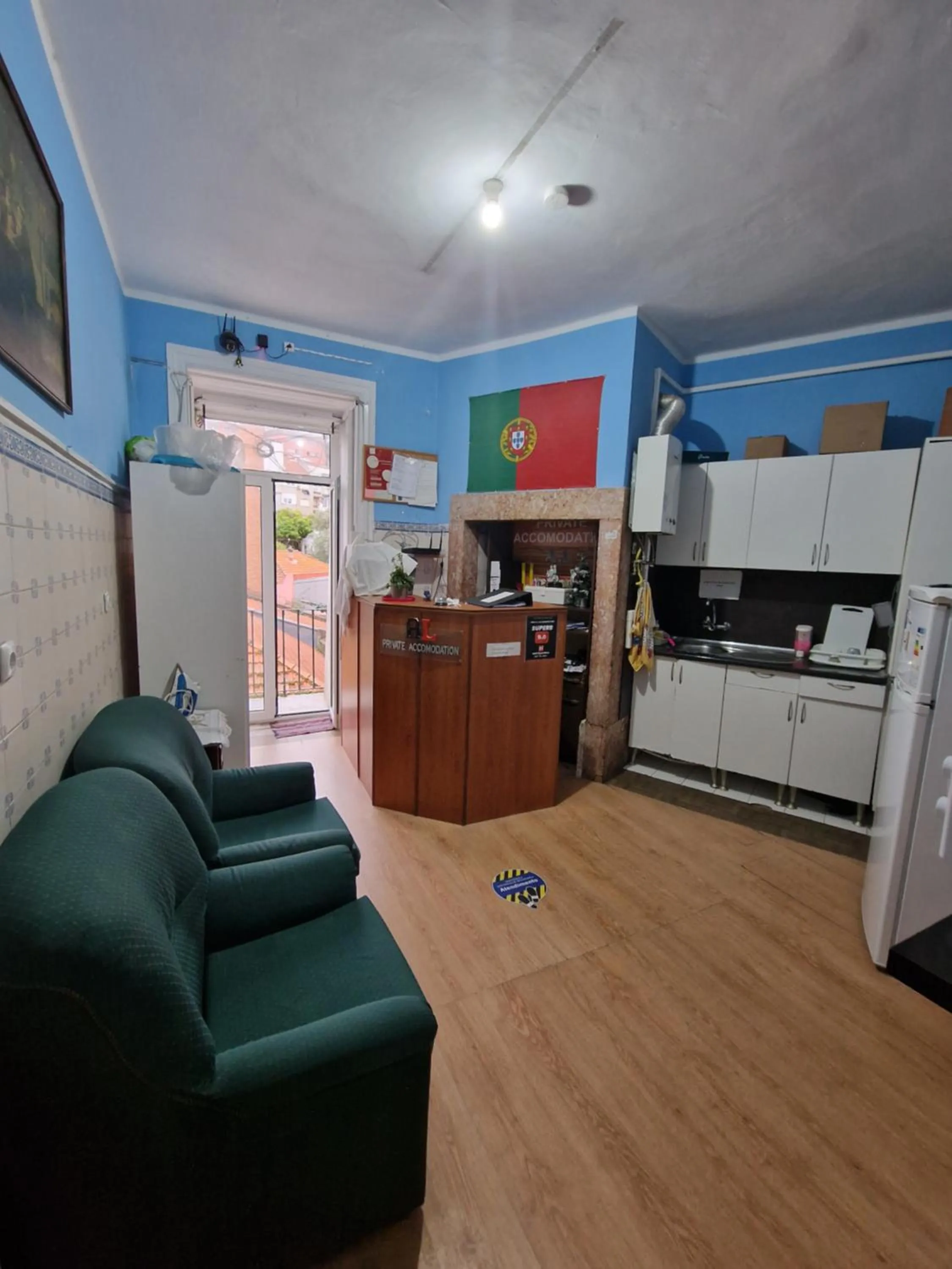 Kitchen or kitchenette in Alojamento Local Private Accommodation