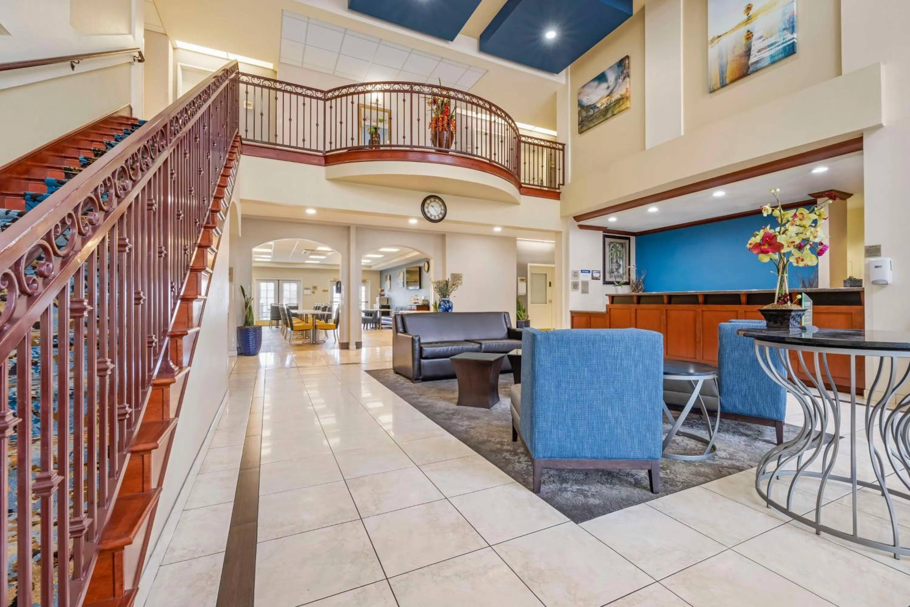 Lobby or reception in Best Western Plus Lake Elsinore Inn & Suites