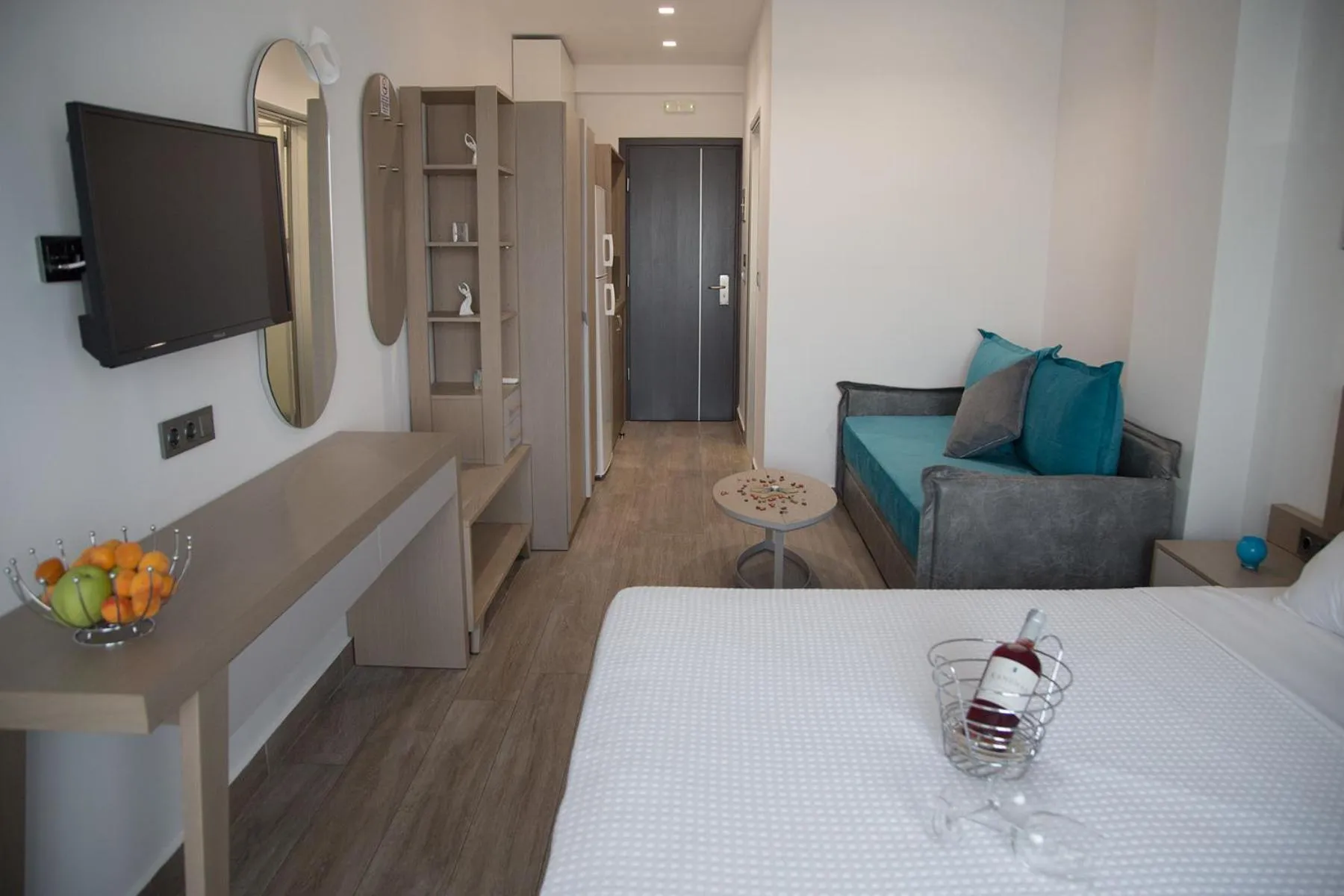 Photo of the whole room, Bed in Amalia Rooms Sea View