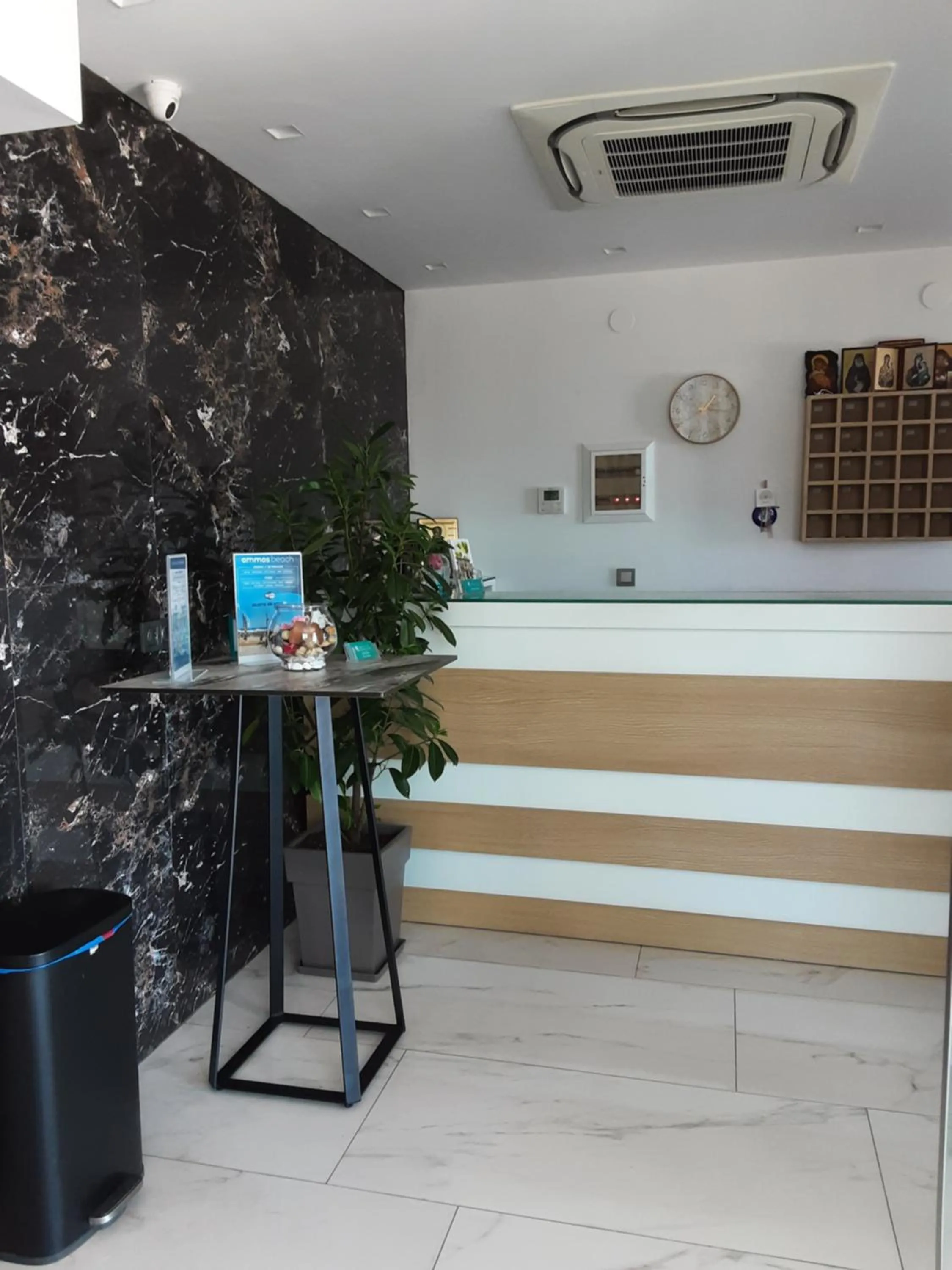 Entertainment in Amalia Rooms Sea View