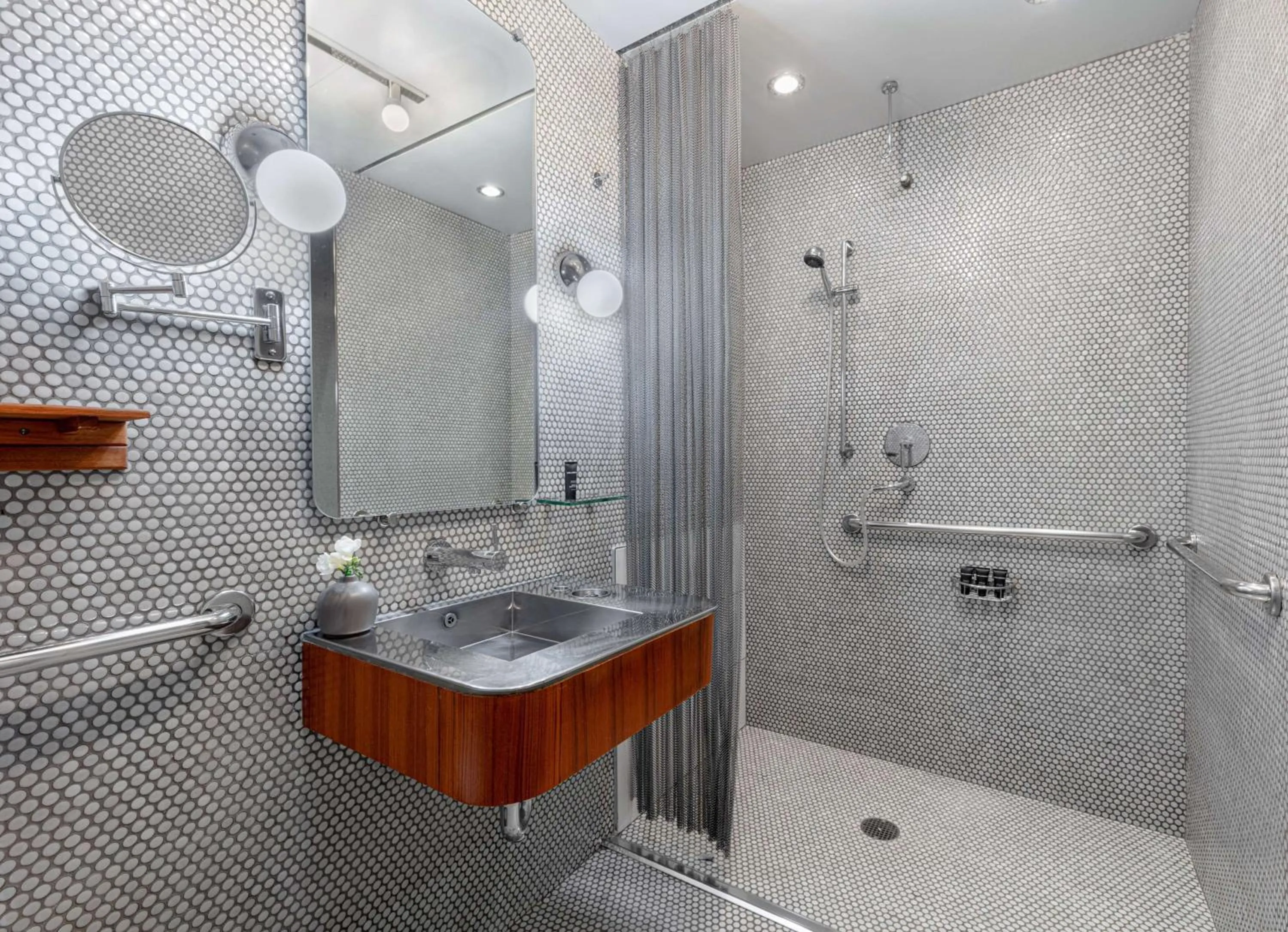 Bathroom in Dream Downtown, by Hyatt