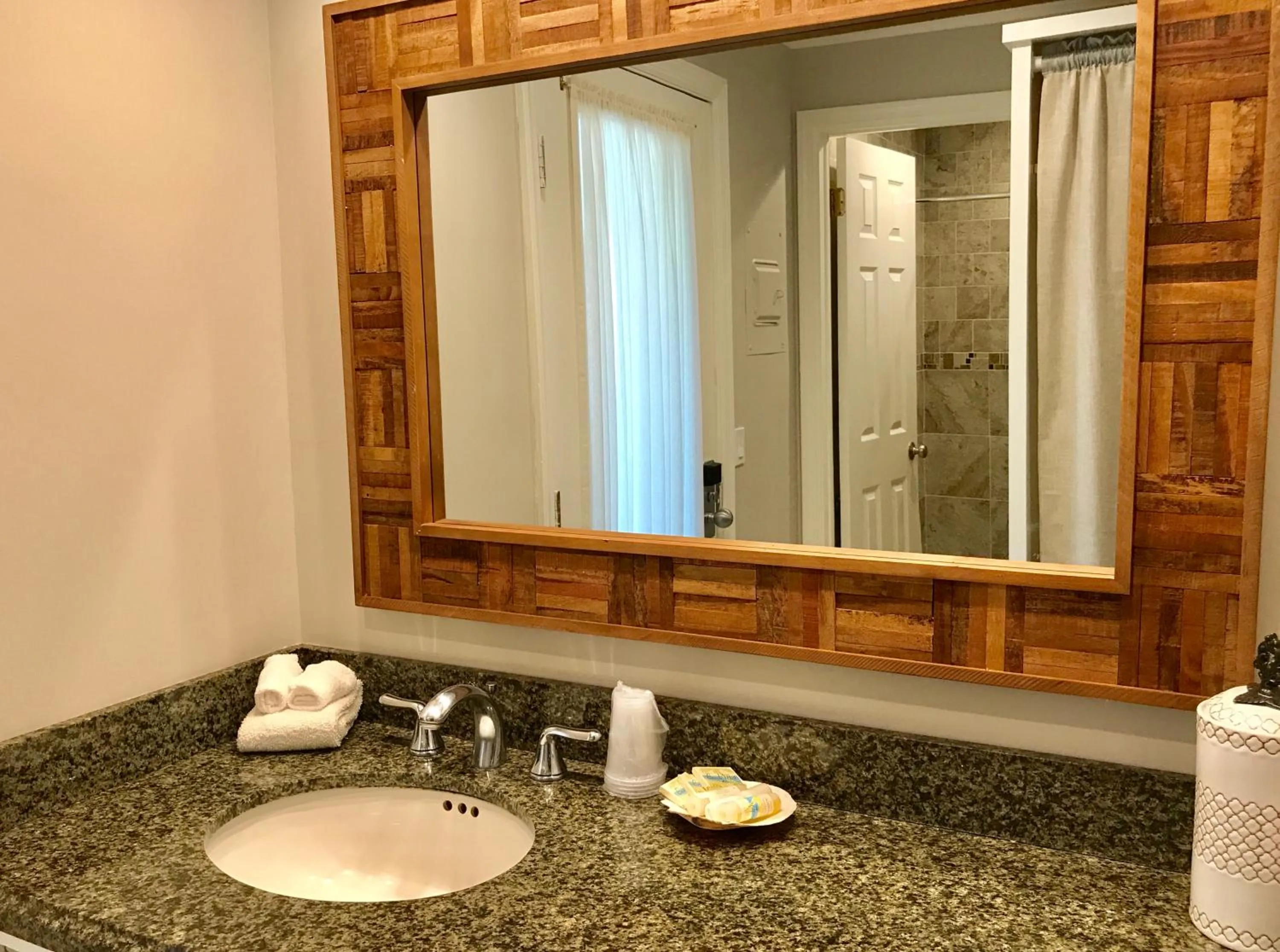 Bathroom in Kenny's Tipperary Inn