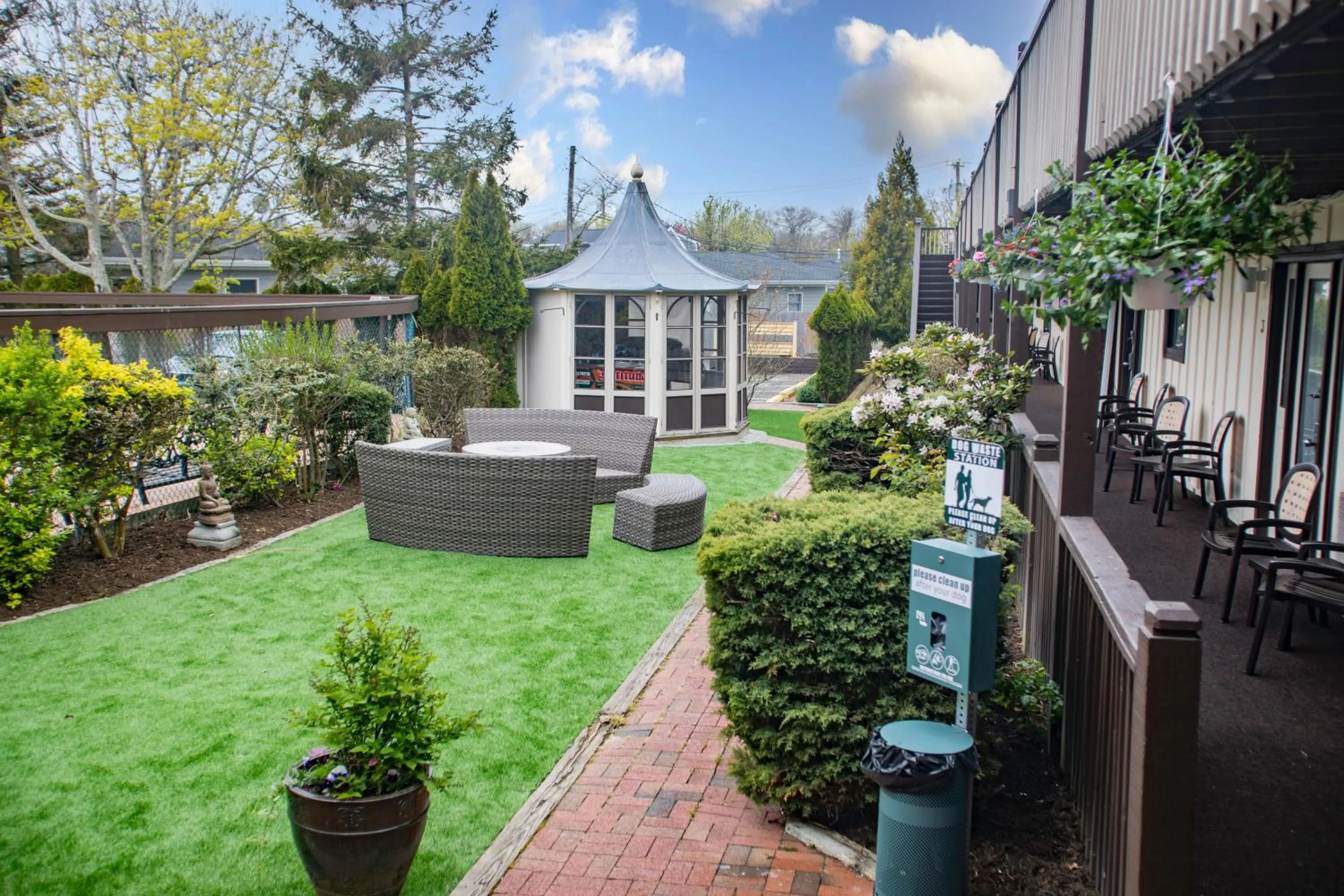 Pool view in Kenny's Tipperary Inn