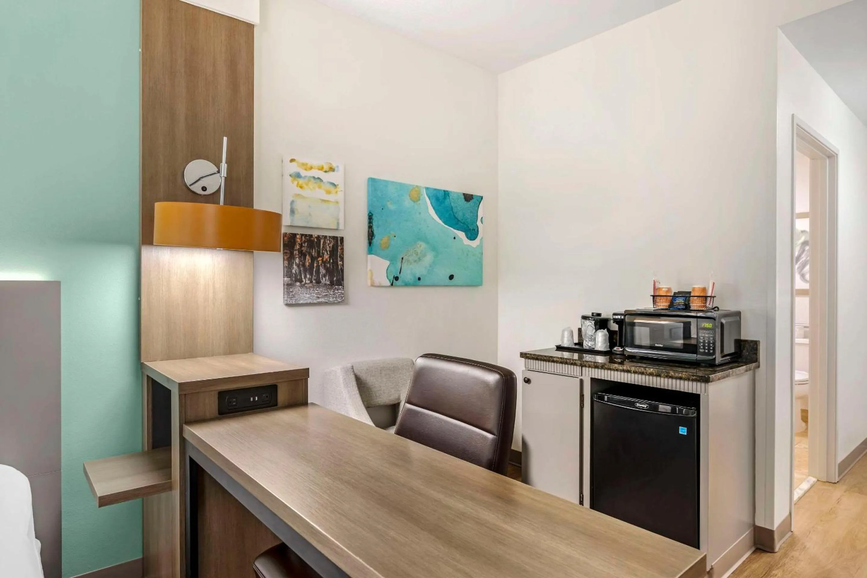 Bedroom in Comfort Suites Valdosta Mall Area