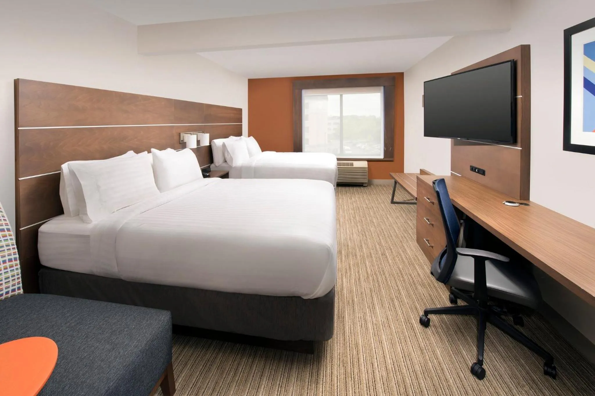 Photo of the whole room, Bed in Holiday Inn Express & Suites Baltimore - BWI Airport North by IHG