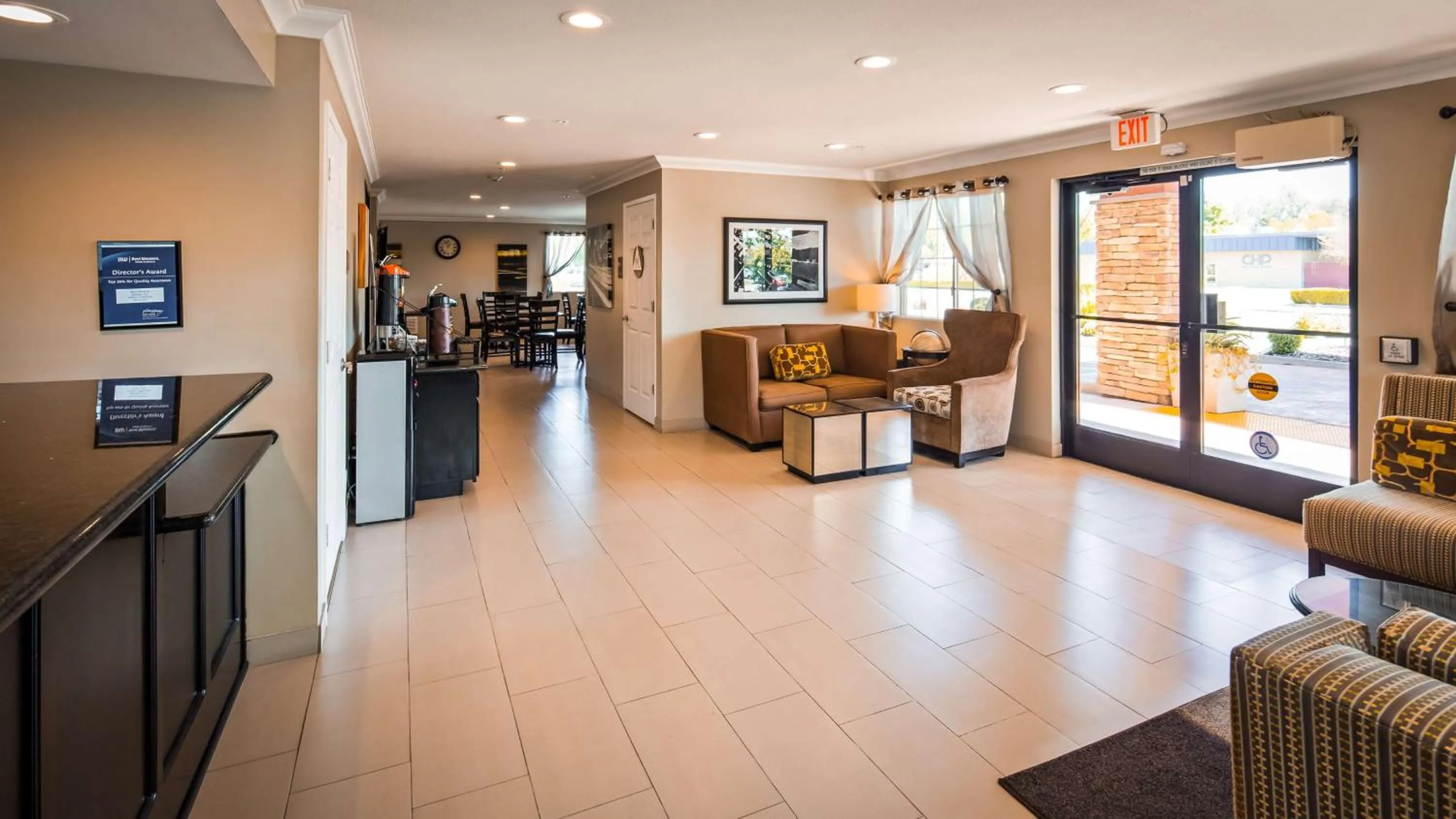 Lobby or reception in Best Western Willows Inn