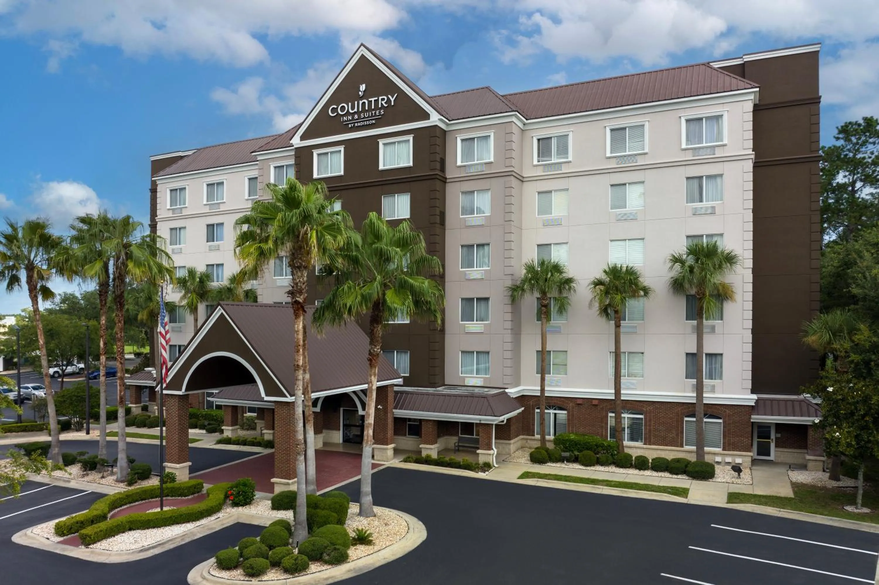 Property building in Country Inn & Suites by Radisson, Gainesville, FL