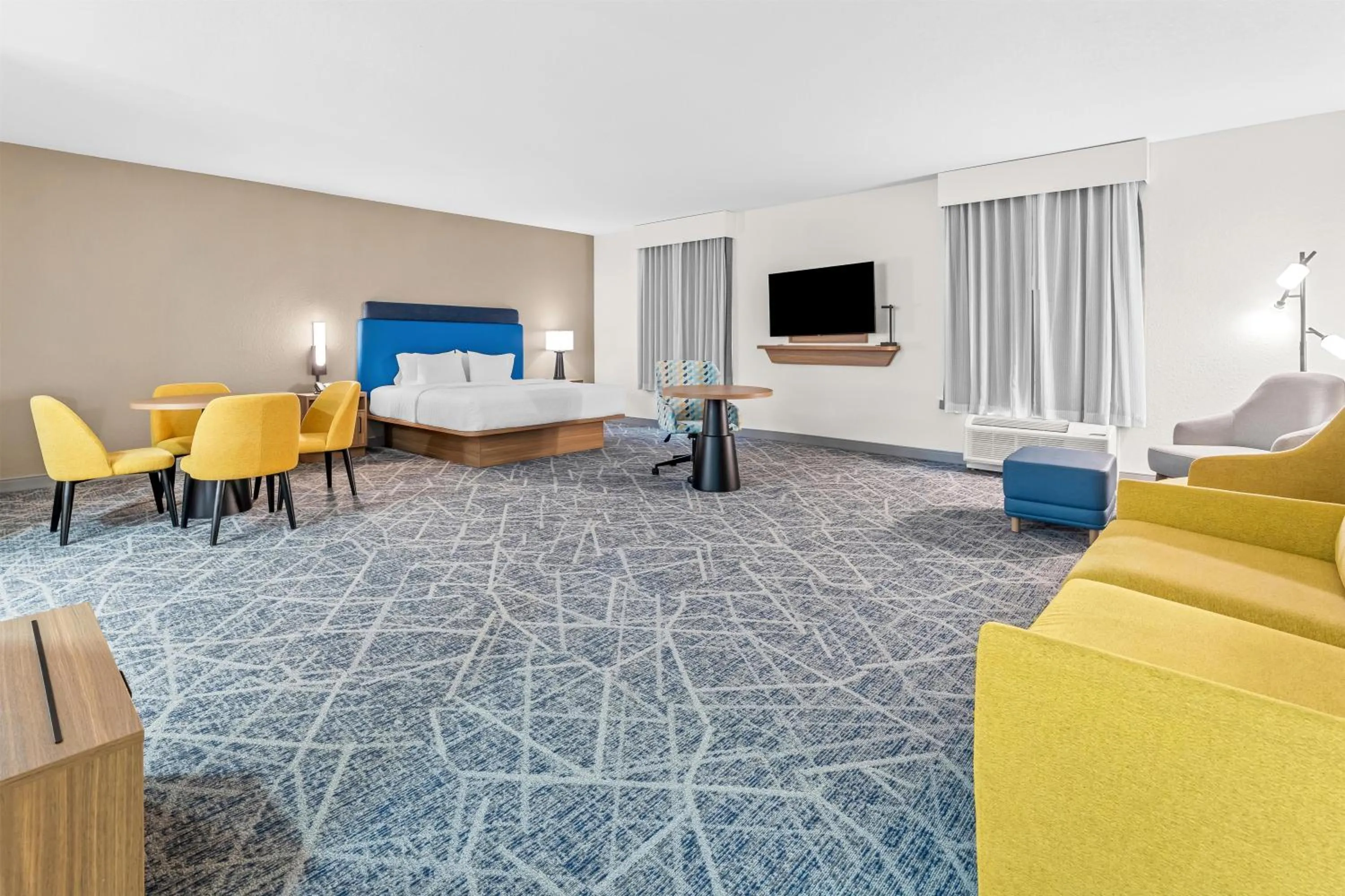 Bedroom in Hampton Inn & Suites Tifton