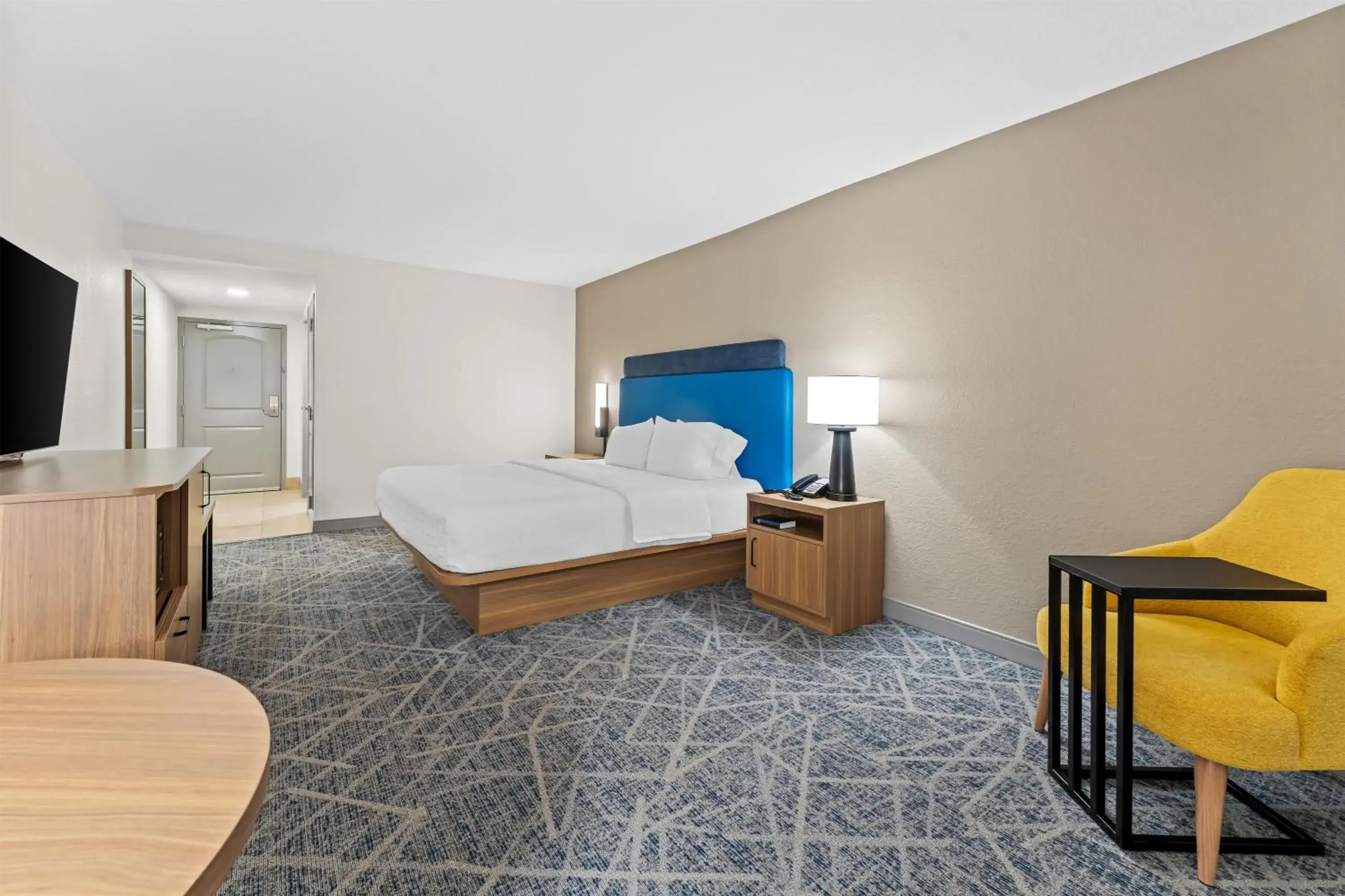 King Room with King Bed - Non-Smoking in Hampton Inn & Suites Tifton King Room with King Bed - Non-Smoking in Hampton Inn & Suites Tifton