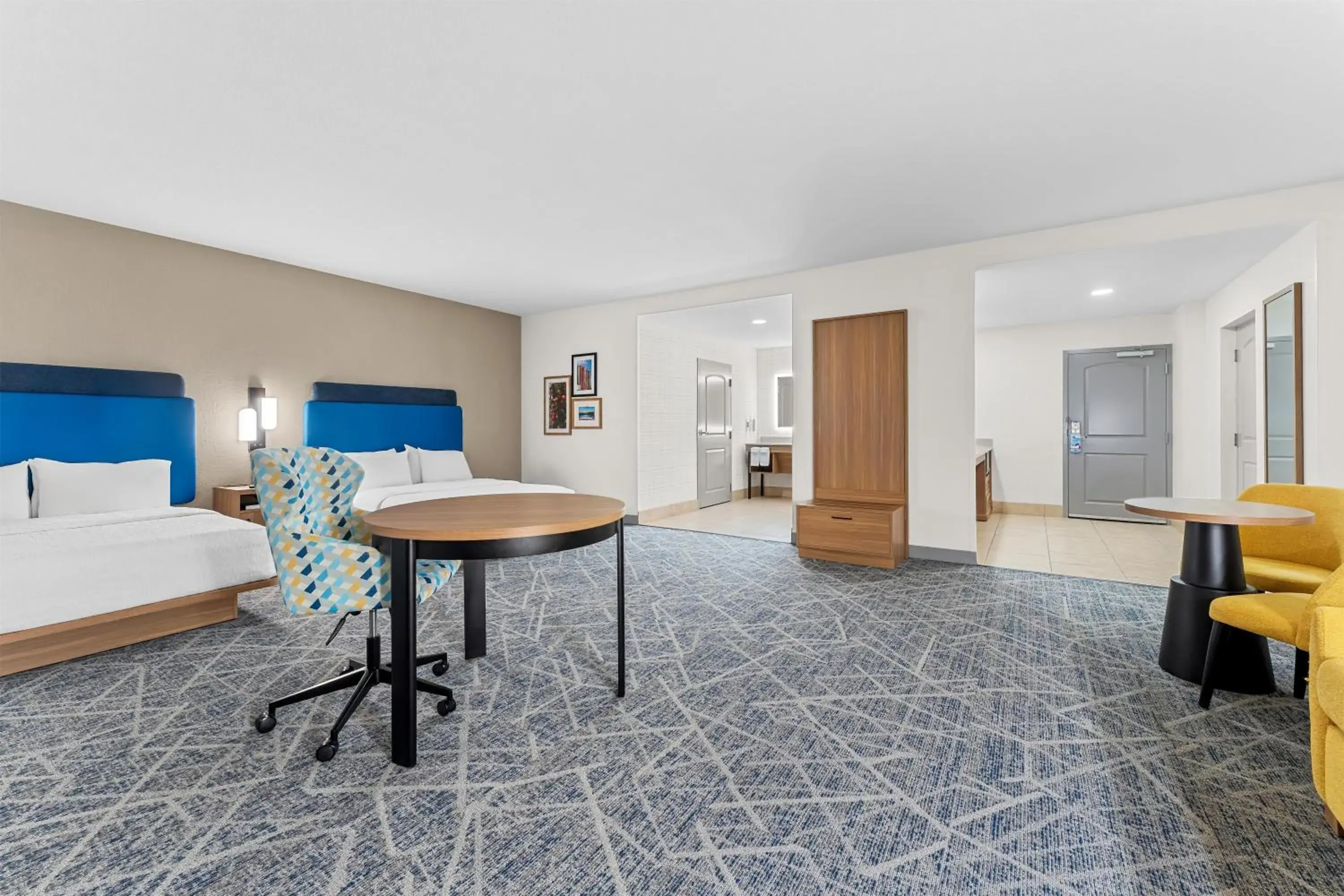 Queen Suite with Two Queen Beds - Disability Access/Non-Smoking in Hampton Inn & Suites Tifton Queen Suite with Two Queen Beds - Disability Access/Non-Smoking in Hampton Inn & Suites Tifton