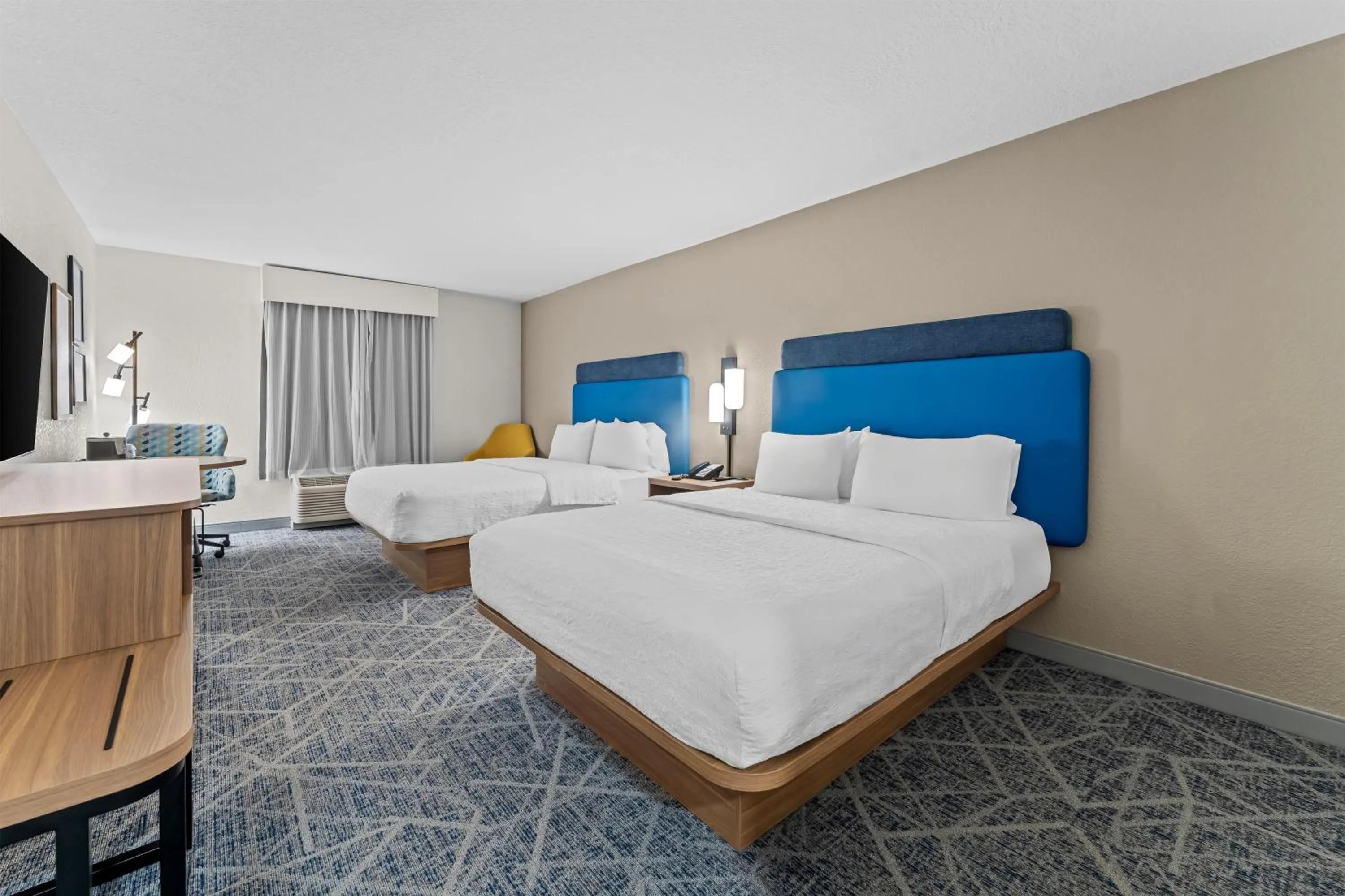 Bed in Hampton Inn & Suites Tifton