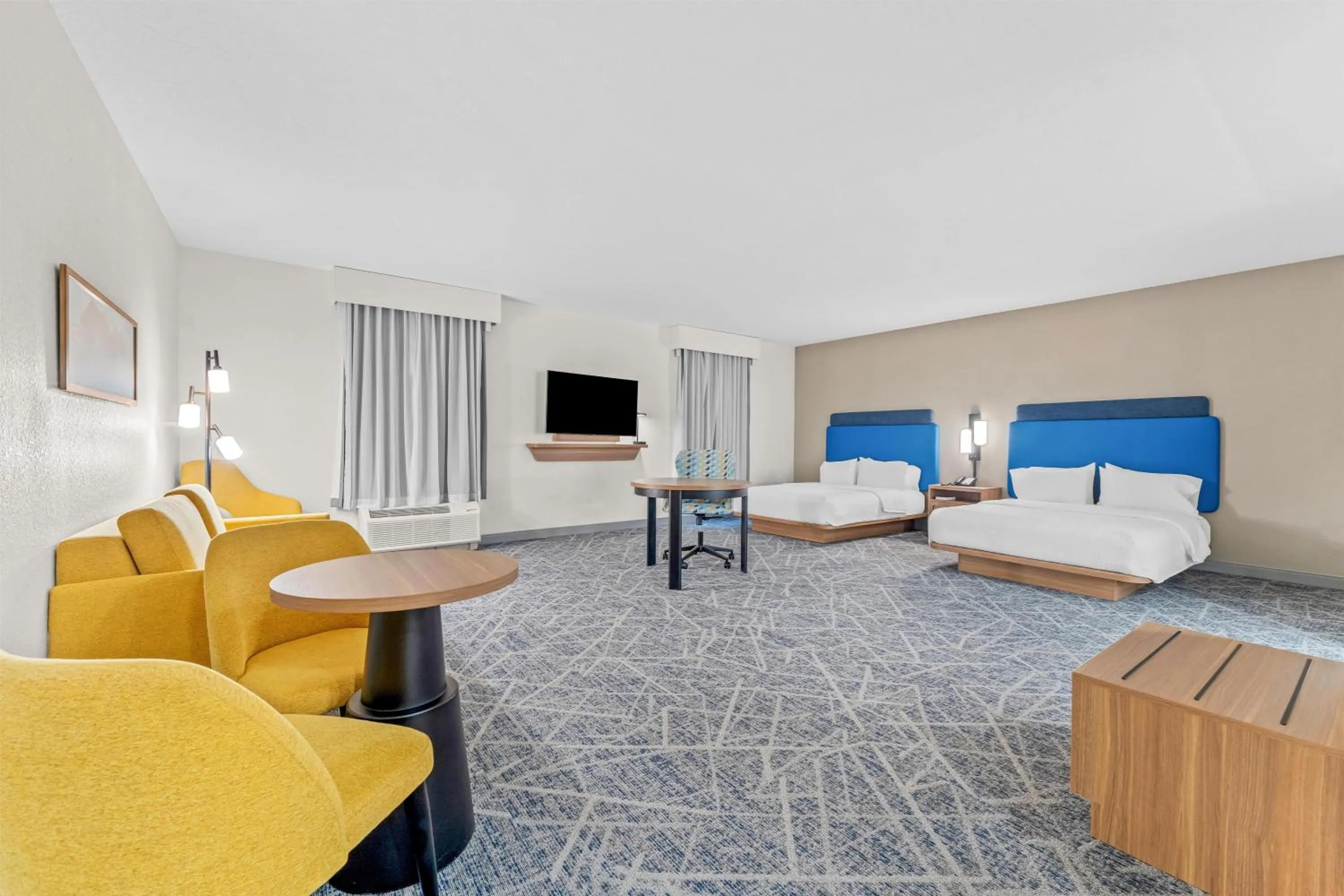 Bedroom, Bed in Hampton Inn & Suites Tifton