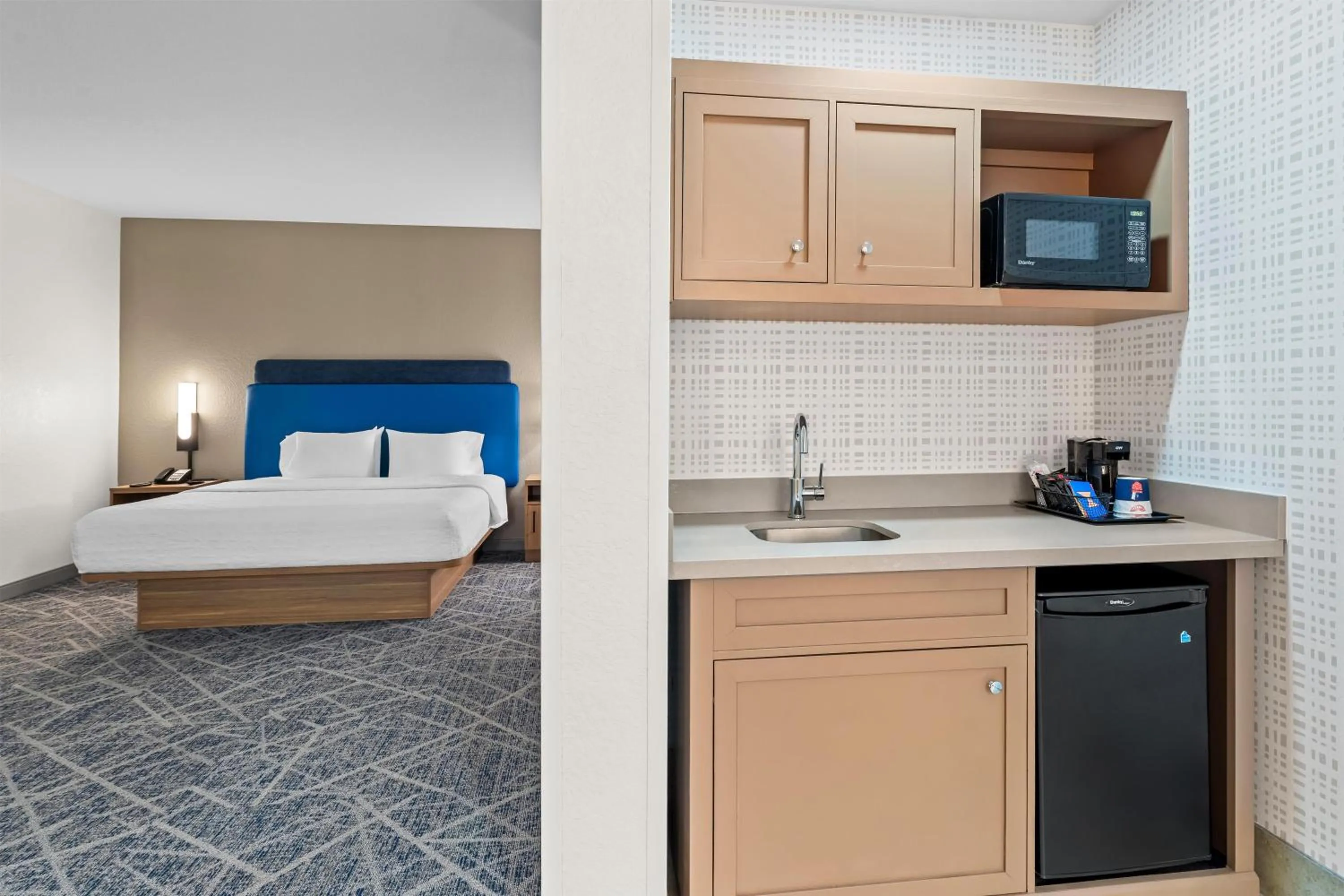 Bed in Hampton Inn & Suites Tifton