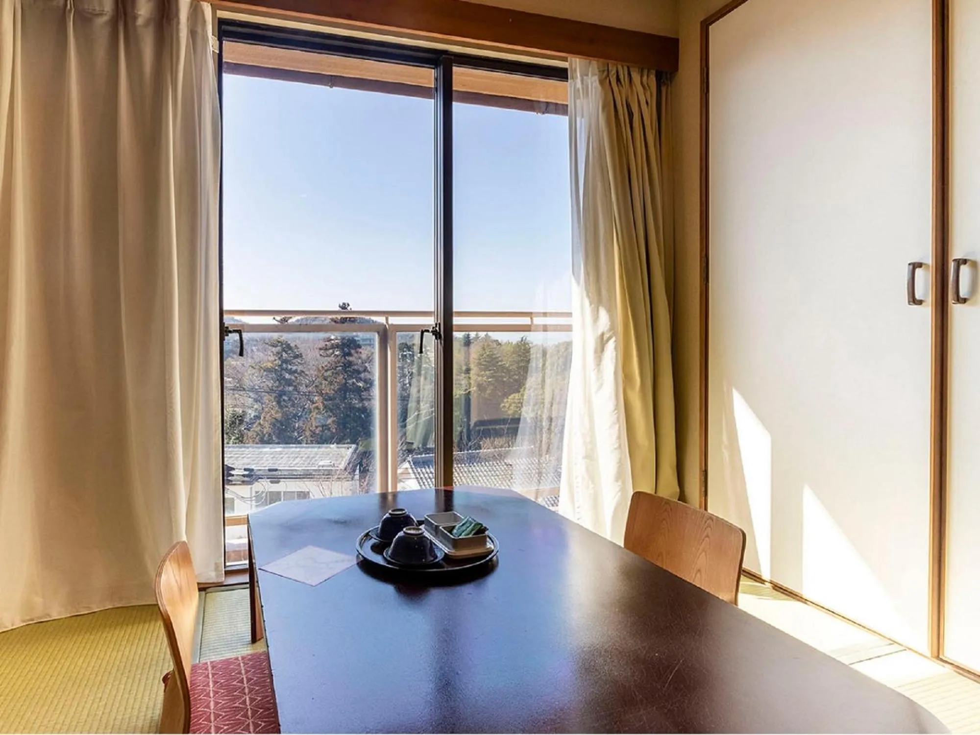 Seating area in Maple Arima