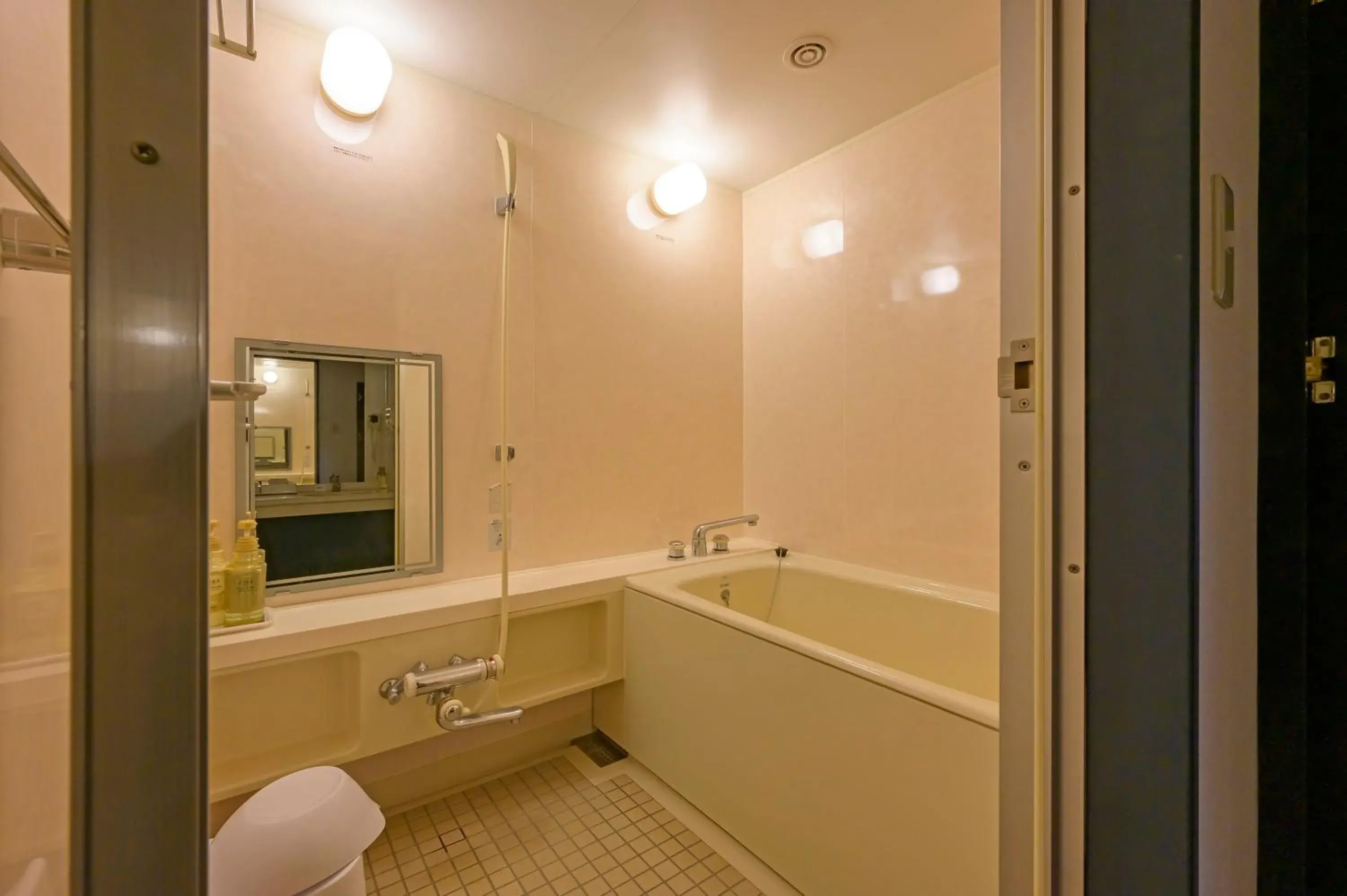 Room with Tatami Area - Non-Smoking in Hotel Edel Warme Room with Tatami Area - Non-Smoking in Hotel Edel Warme