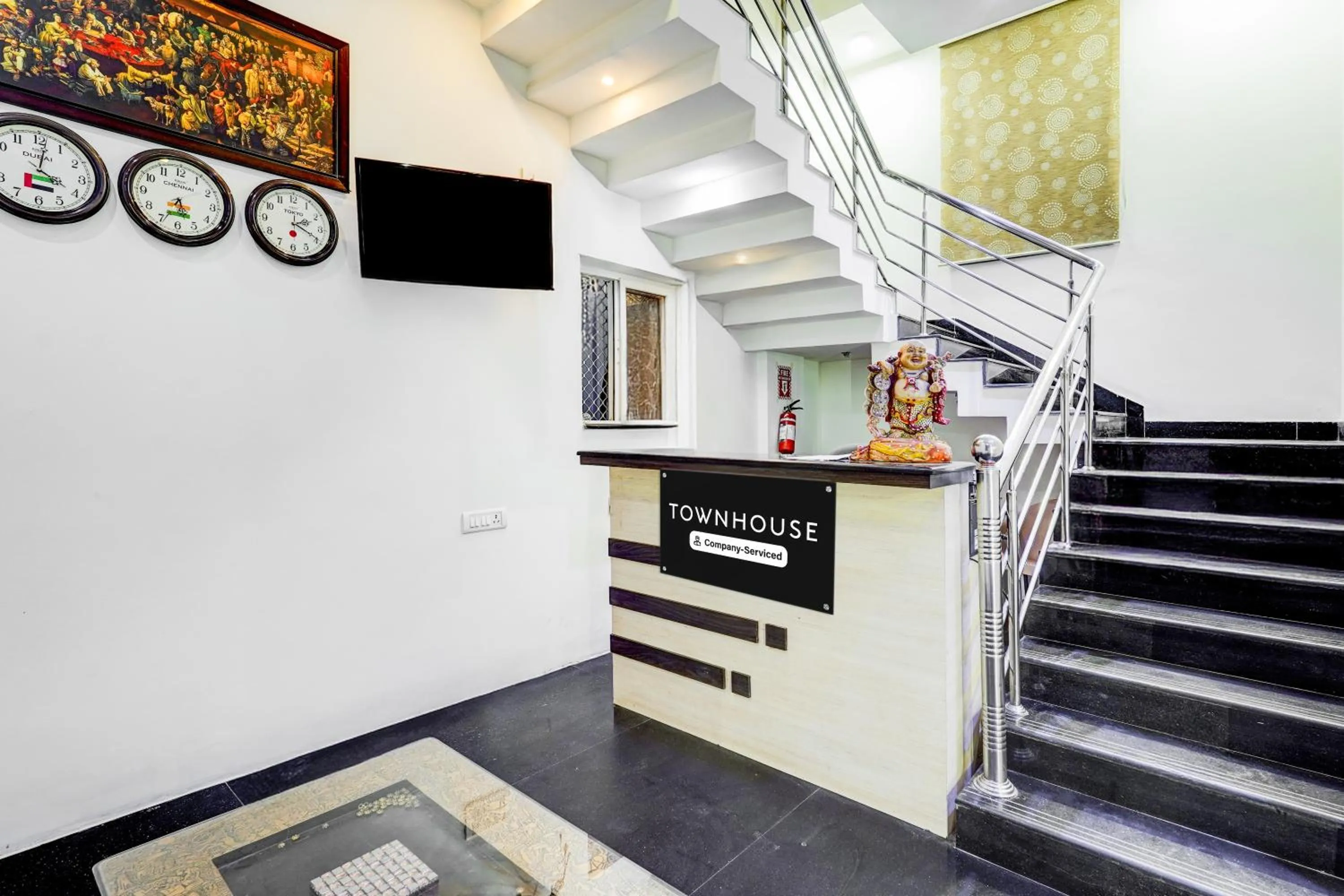 Lobby or reception in Super Townhouse Chennai Near Airport Formerly Sai Bala Budget