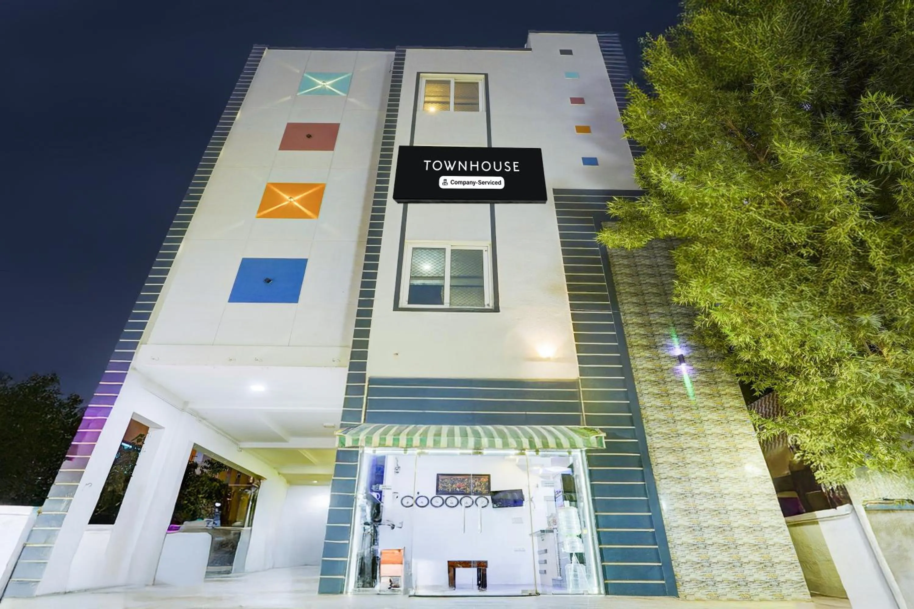 Facade/entrance in Super Townhouse Chennai Near Airport Formerly Sai Bala Budget