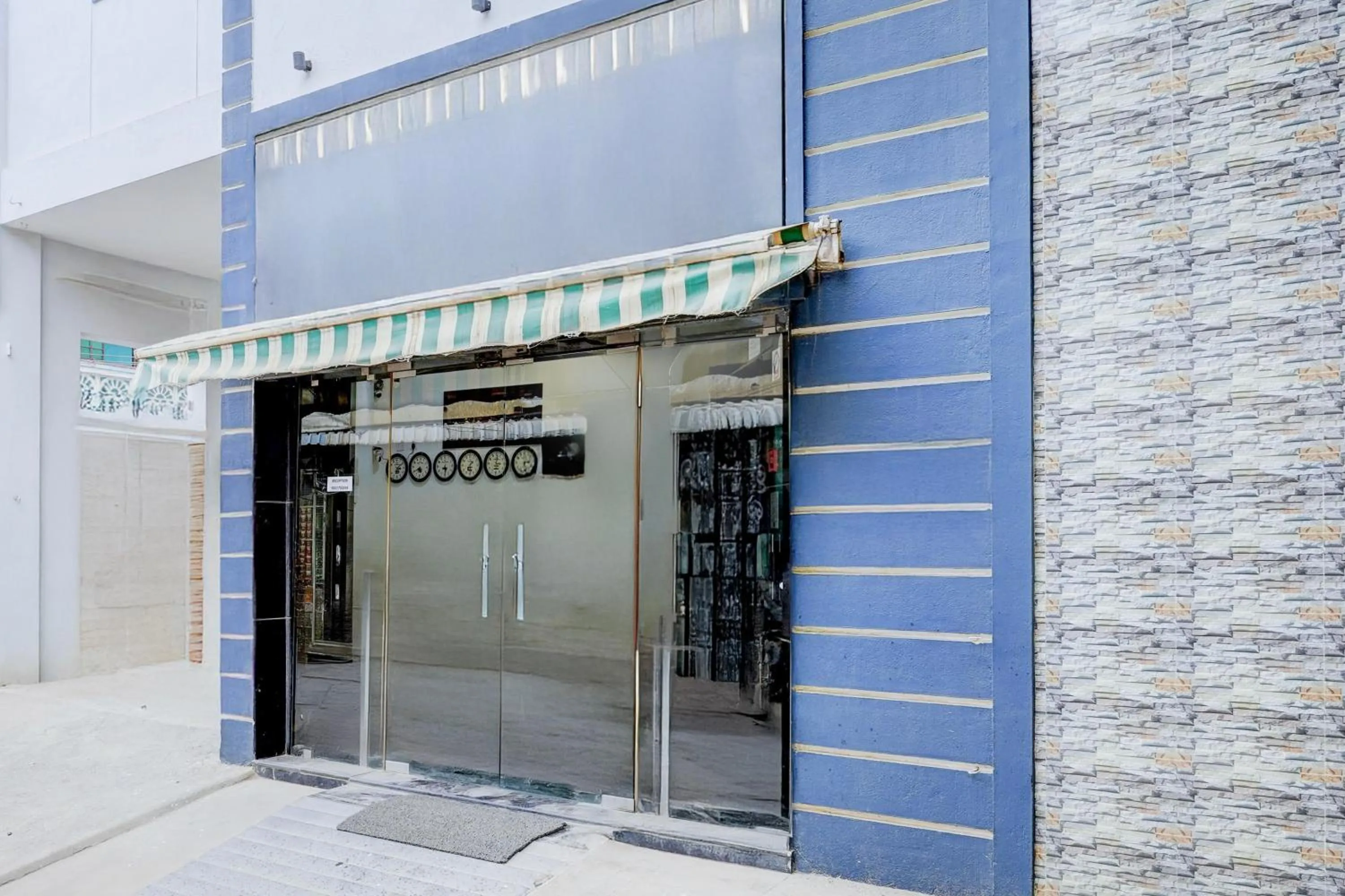 Facade/entrance in Super Townhouse Chennai Near Airport Formerly Sai Bala Budget