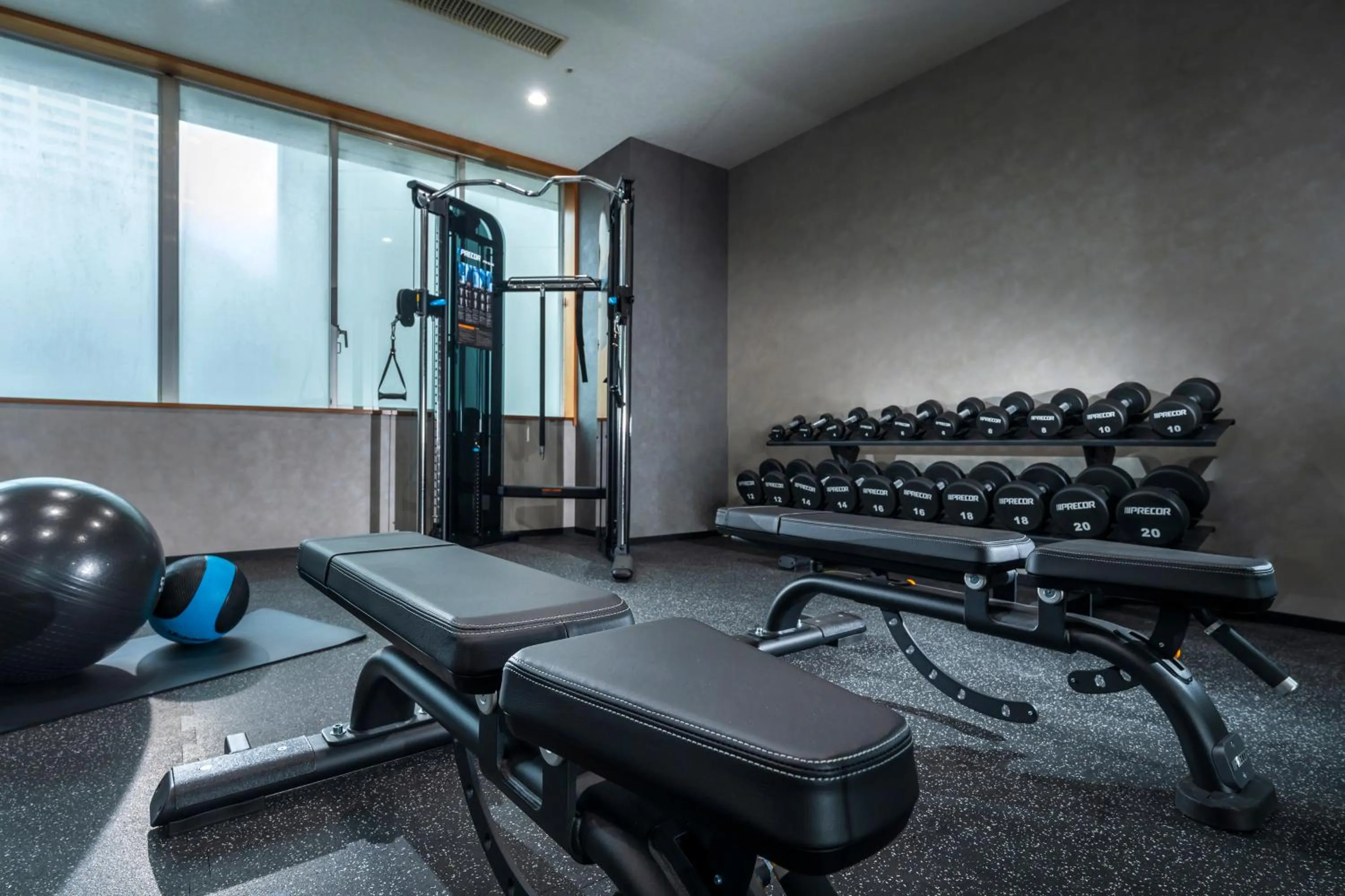 Fitness centre/facilities in ART HOTEL Nippori Lungwood