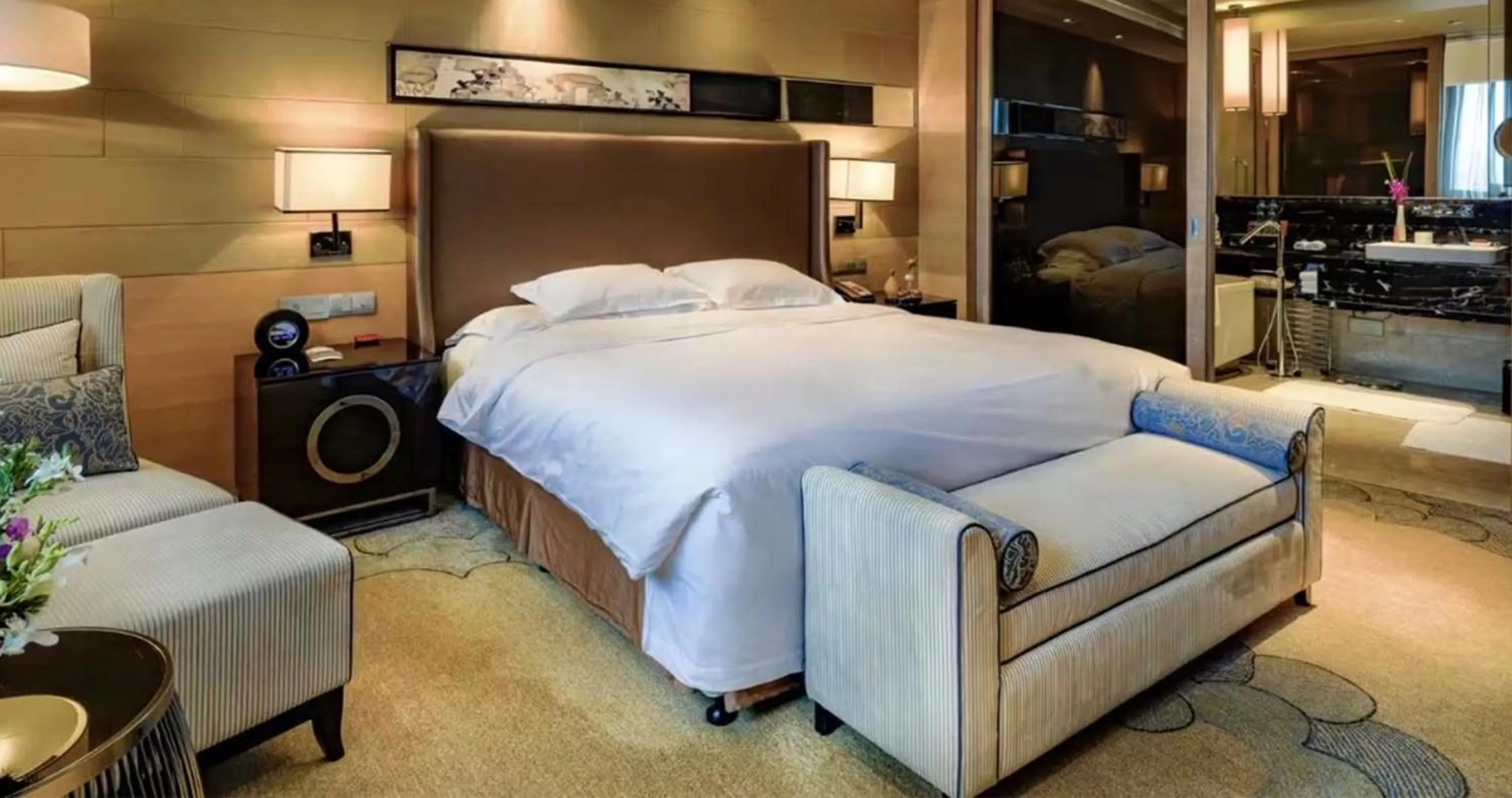 Bed in Crowne Plaza Xi'an by IHG