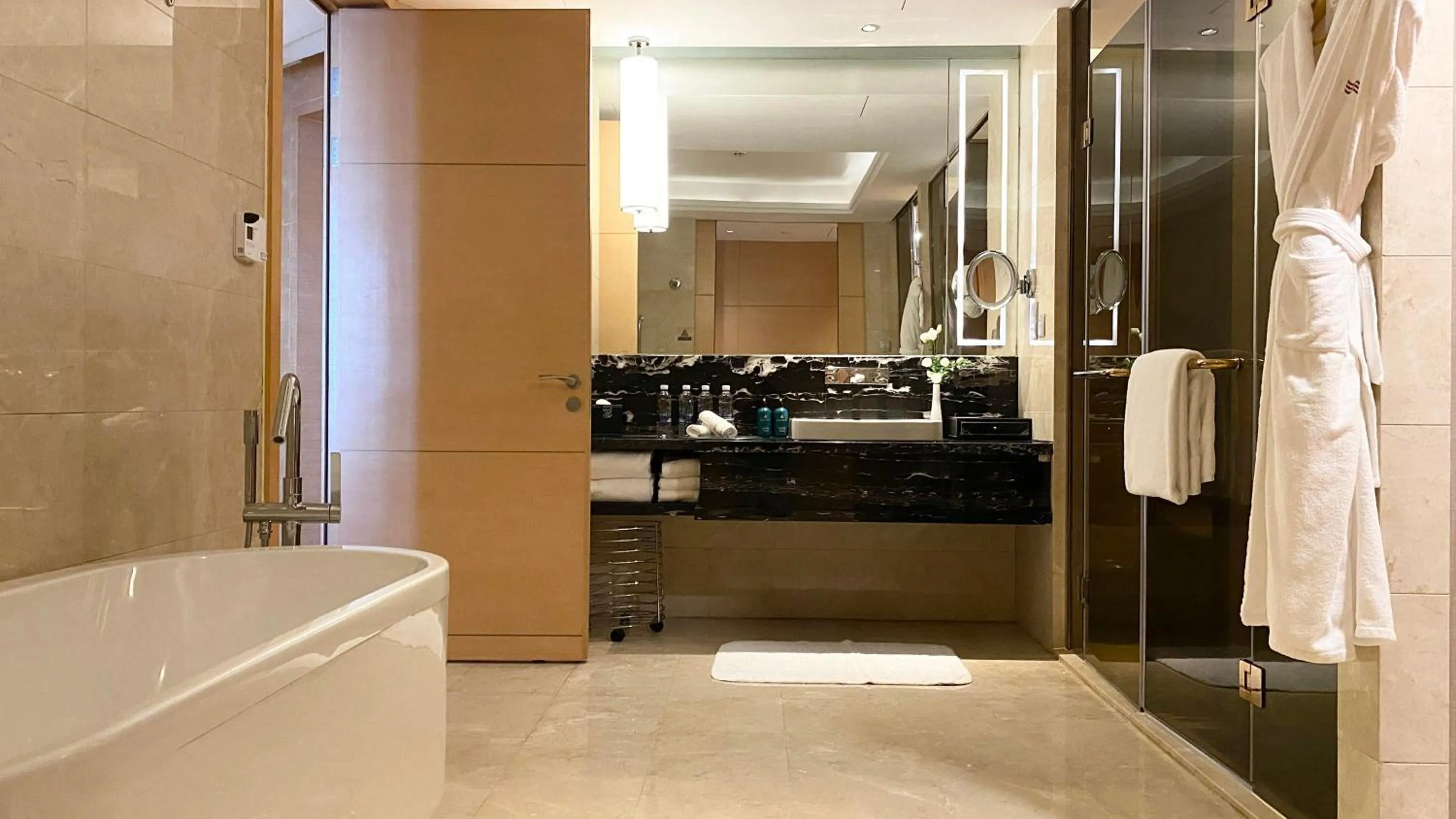 Bathroom in Crowne Plaza Xi'an by IHG
