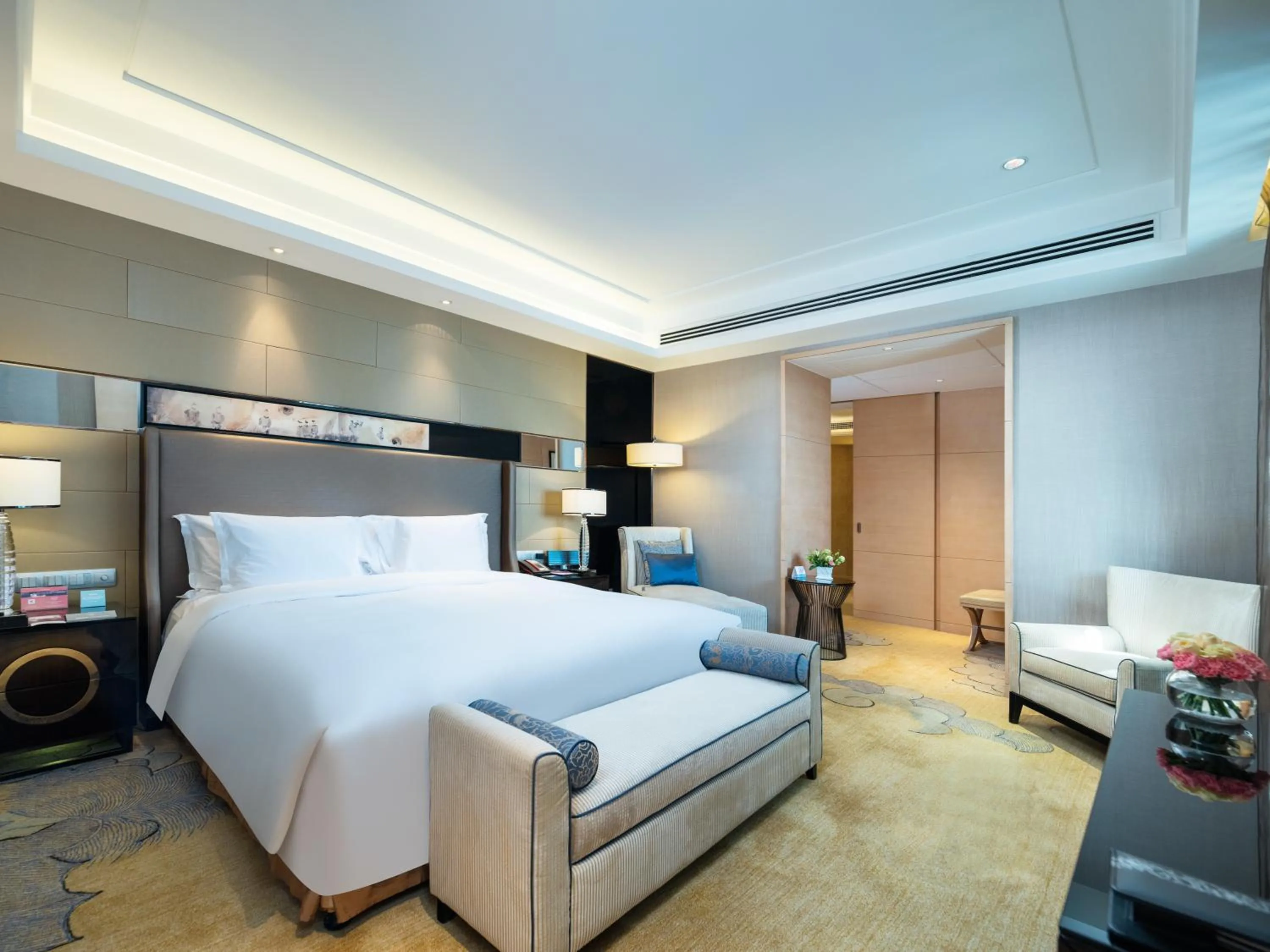 Bed in Crowne Plaza Xi'an by IHG