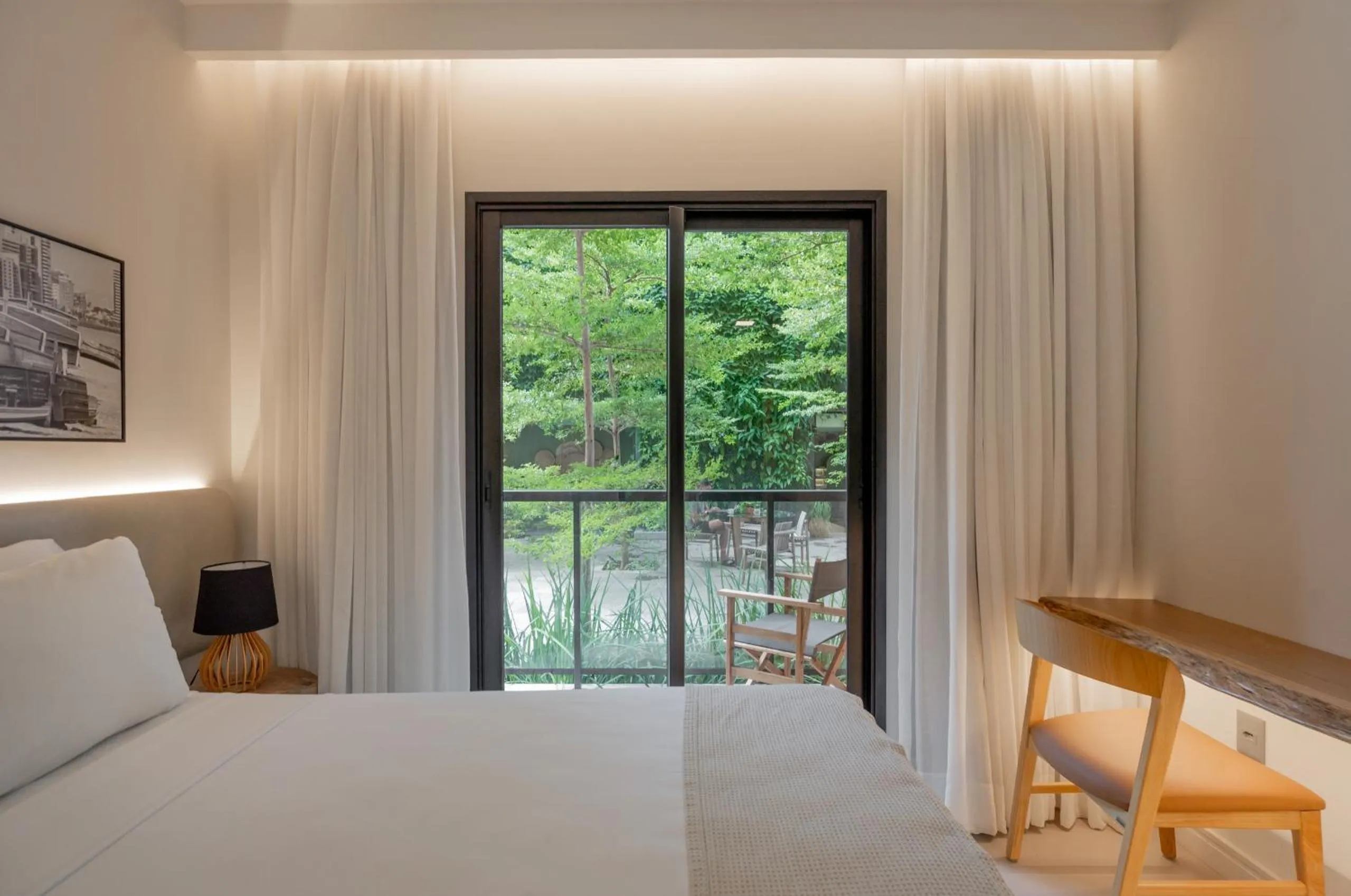 View (from property/room), Bed in Pauli Boutique Hotel